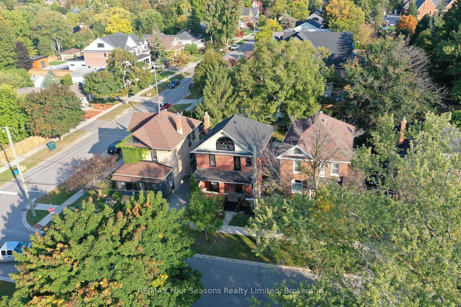 Photo 31 of 143 Fourth Street W, Collingwood — HOMEH