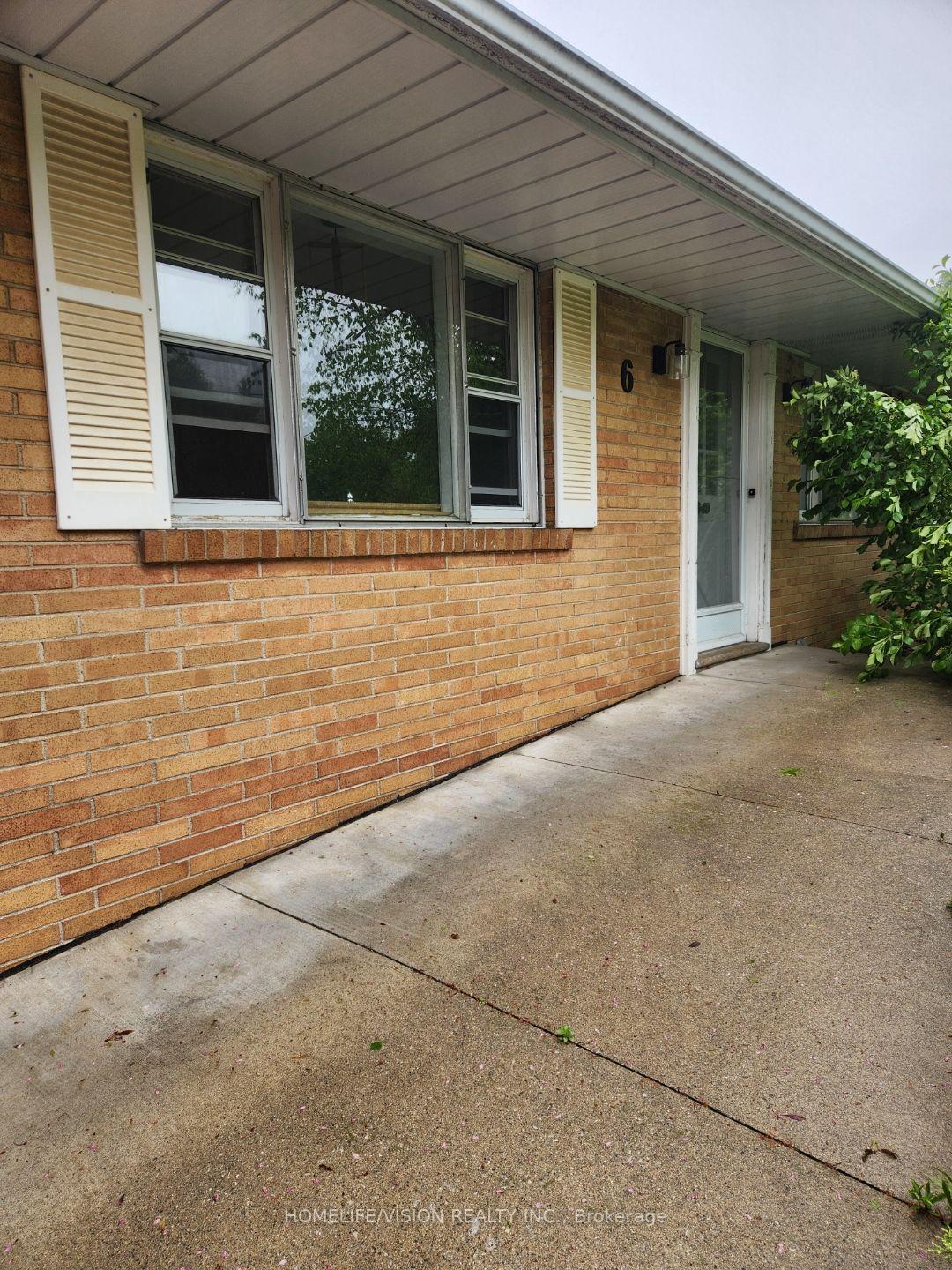 Photo 1 of 6 Brenham Crescent, North York, Newtonbrook East — HOMEH