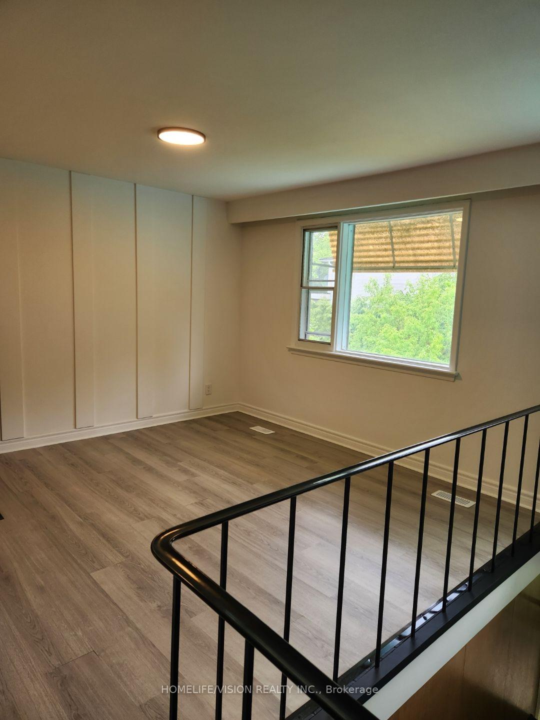 Photo 2 of 6 Brenham Crescent, North York, Newtonbrook East — HOMEH