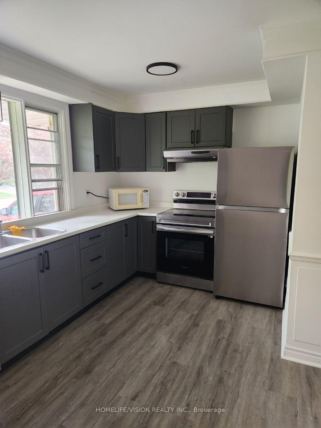 Photo 15 of 6 Brenham Crescent, North York, Newtonbrook East — HOMEH