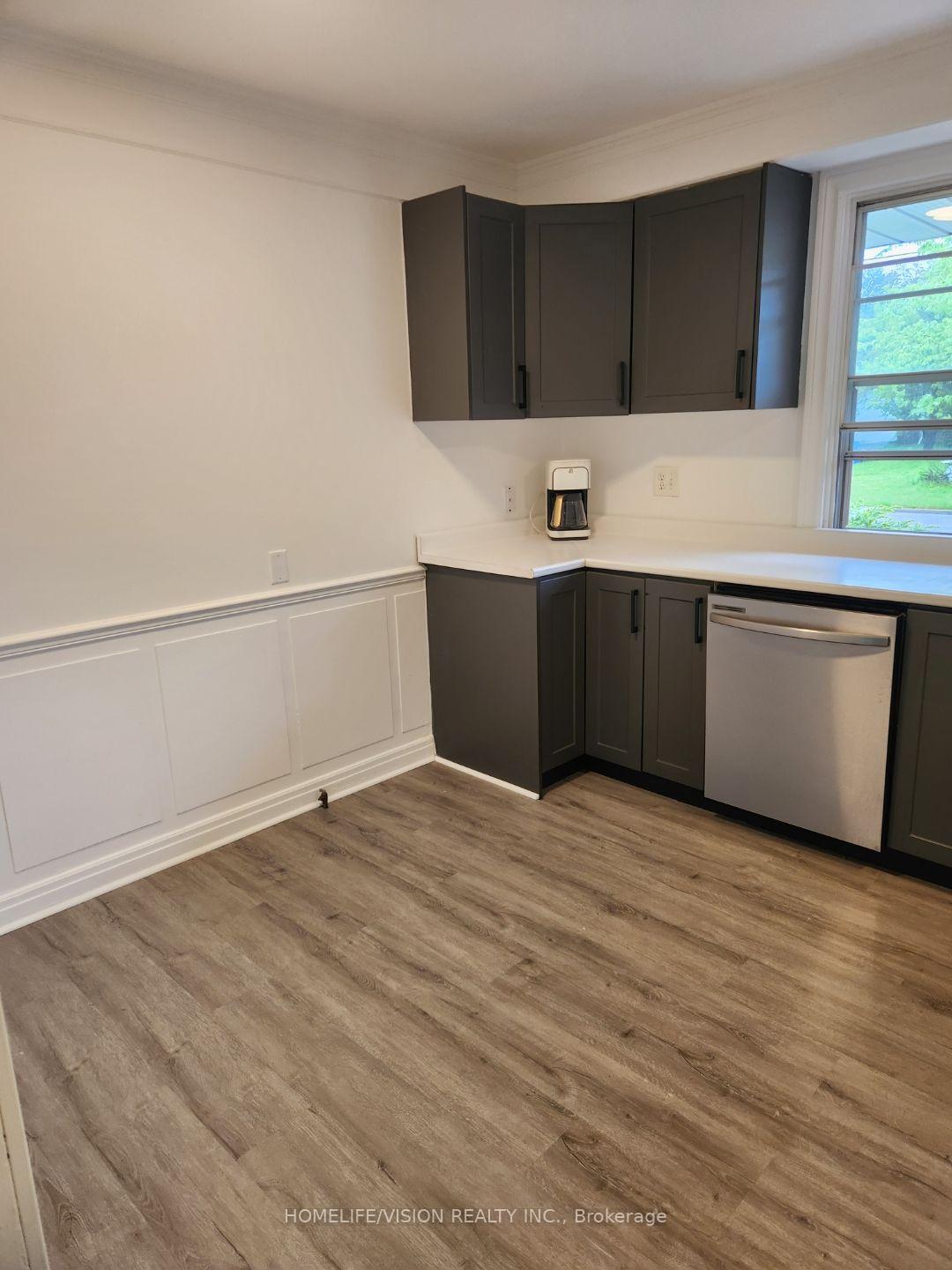 Photo 16 of 6 Brenham Crescent, North York, Newtonbrook East — HOMEH