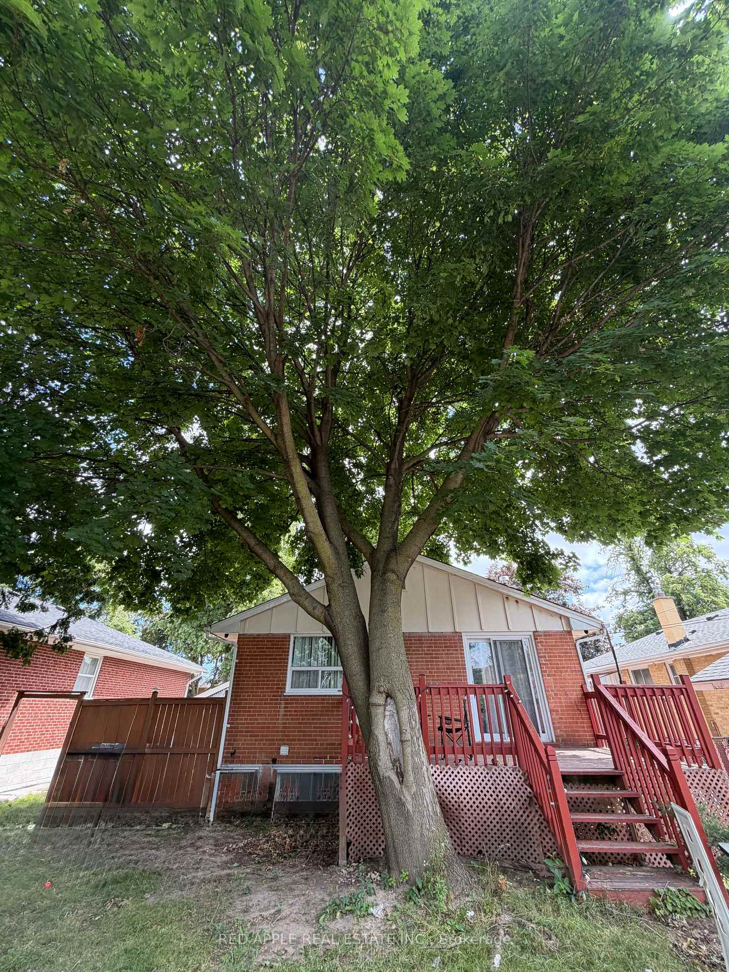 Photo 3 of Unit BSMT, 34 Ludgate Drive, Etobicoke, Rexdale-Kipling — HOMEH