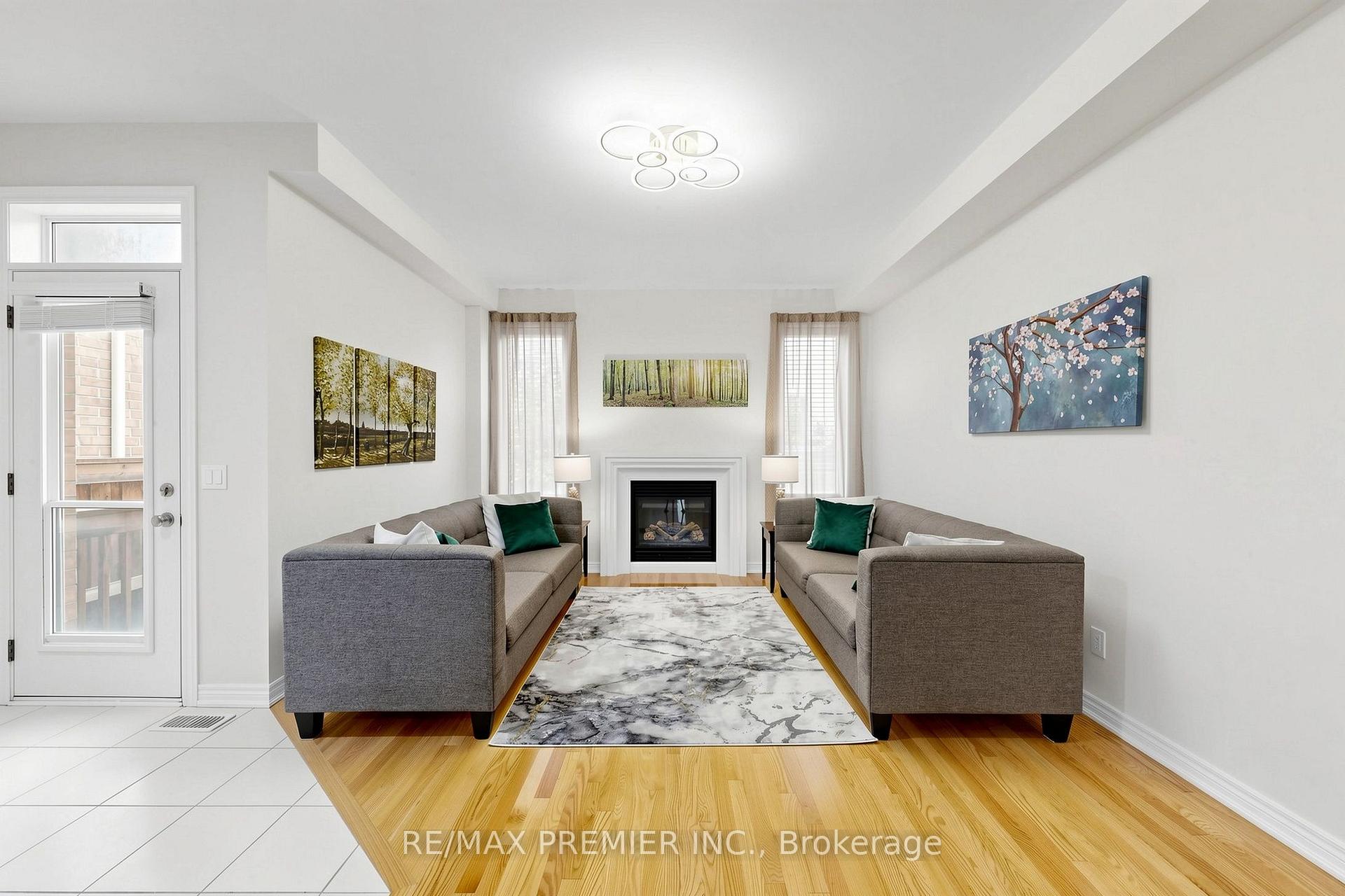 Photo 5 of 5 Hatton Garden Road, Vaughan, Vellore Village — HOMEH