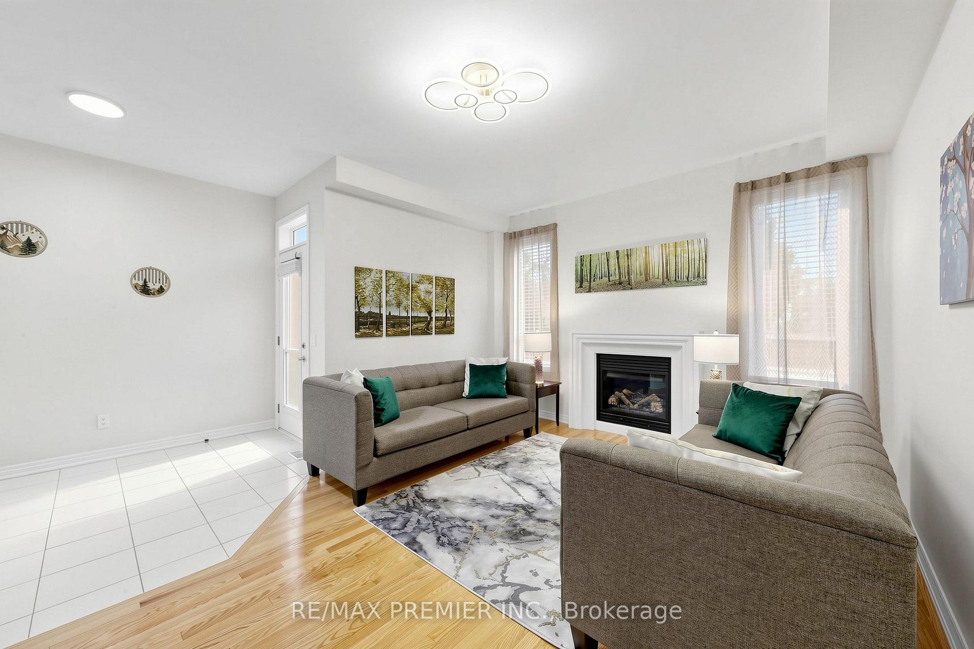 Photo 7 of 5 Hatton Garden Road, Vaughan, Vellore Village — HOMEH
