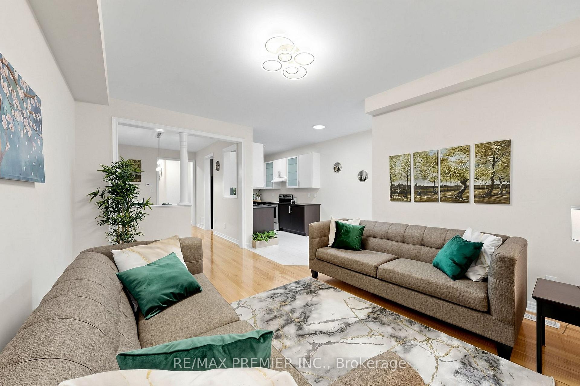 Photo 9 of 5 Hatton Garden Road, Vaughan, Vellore Village — HOMEH