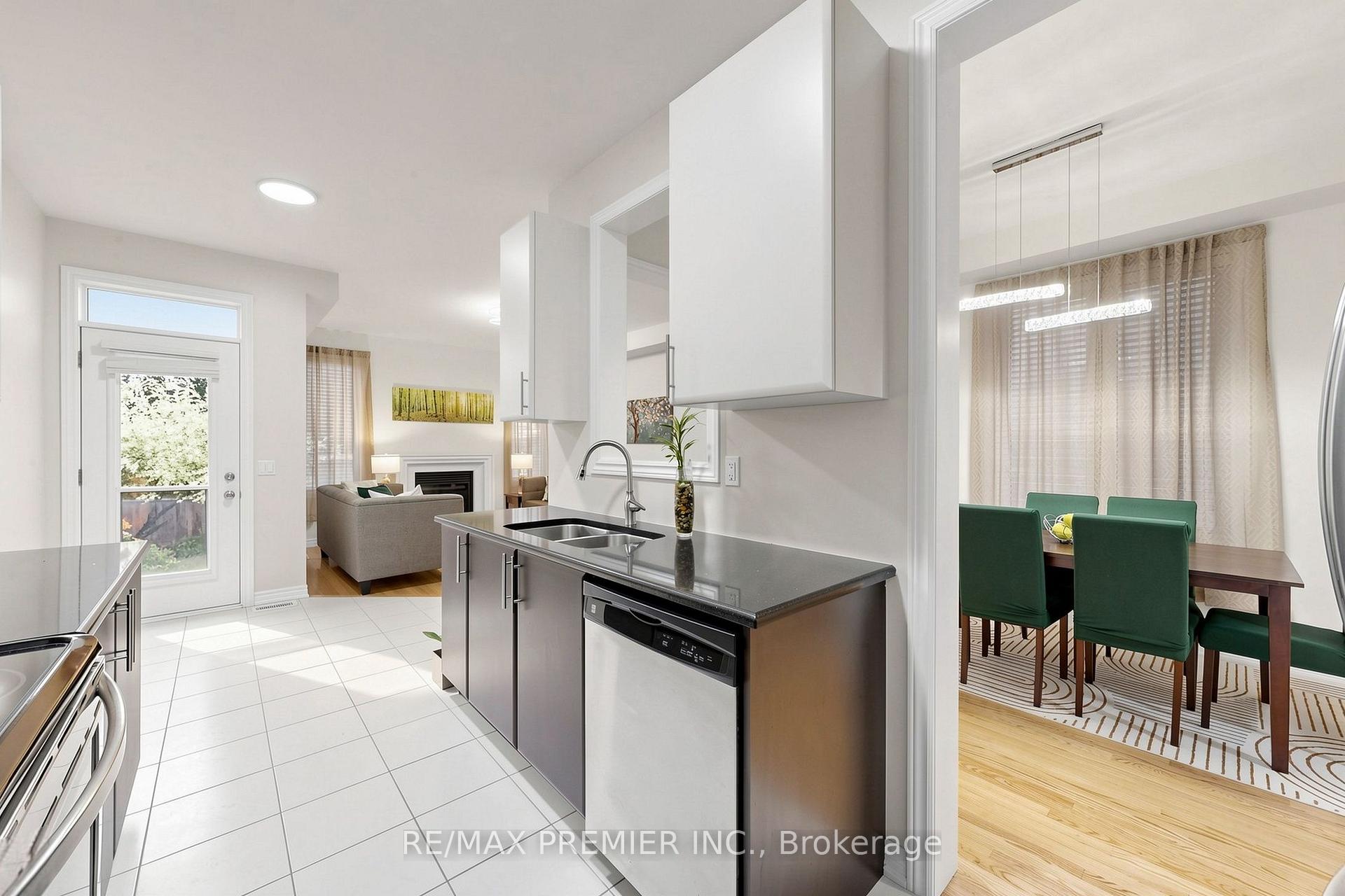 Photo 13 of 5 Hatton Garden Road, Vaughan, Vellore Village — HOMEH