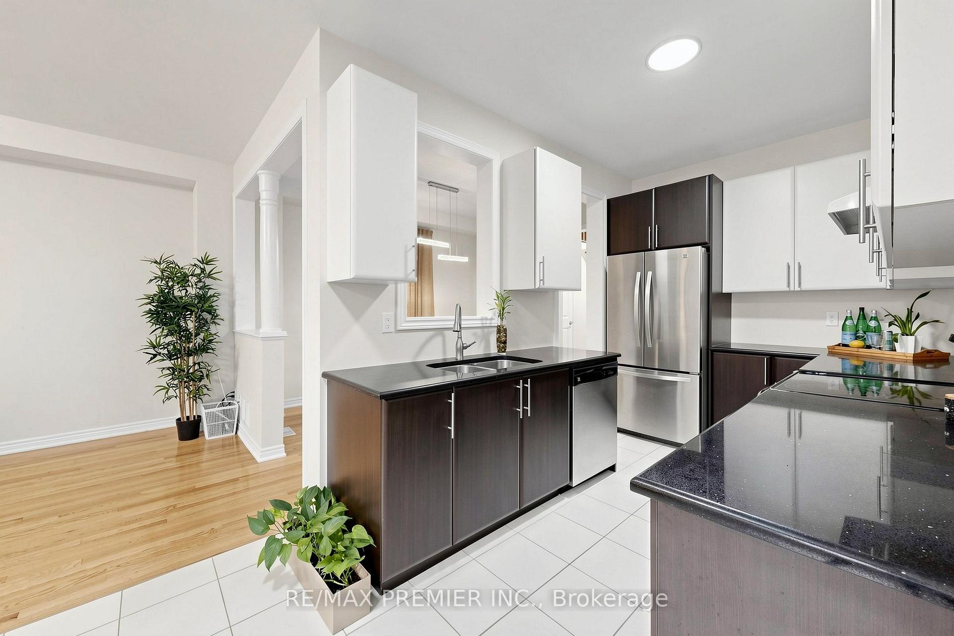 Photo 15 of 5 Hatton Garden Road, Vaughan, Vellore Village — HOMEH