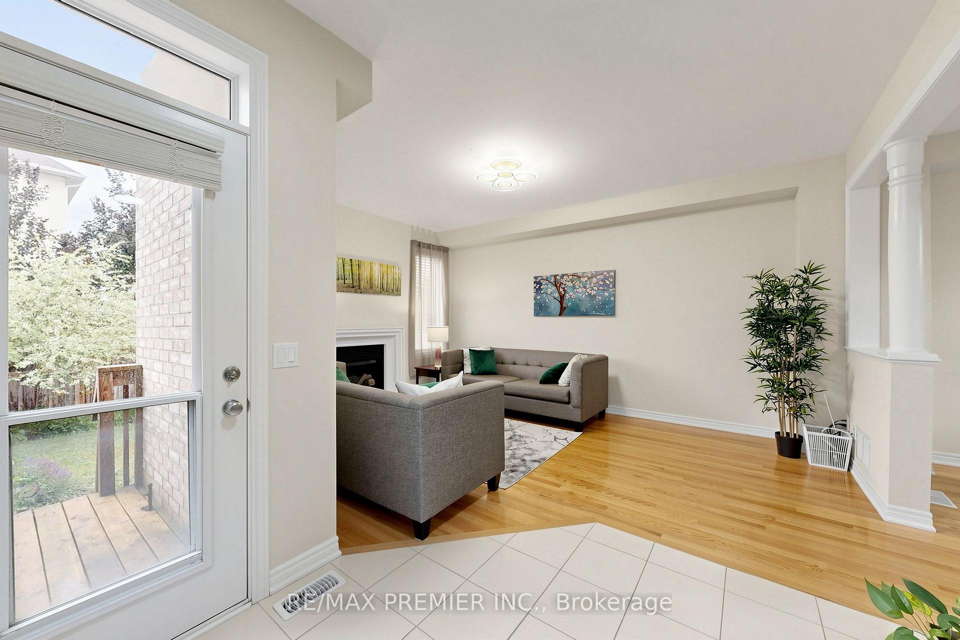 Photo 18 of 5 Hatton Garden Road, Vaughan, Vellore Village — HOMEH