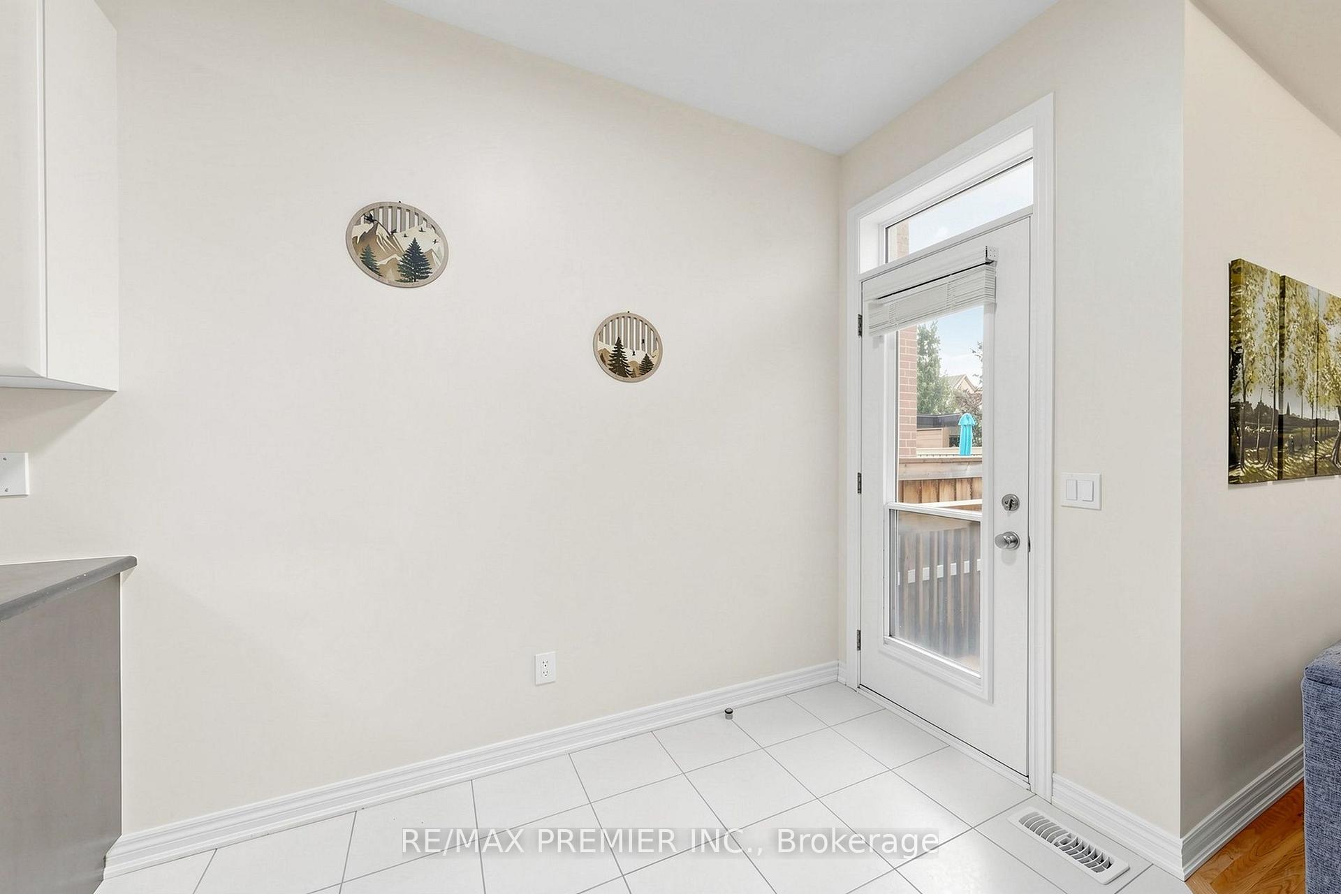Photo 20 of 5 Hatton Garden Road, Vaughan, Vellore Village — HOMEH