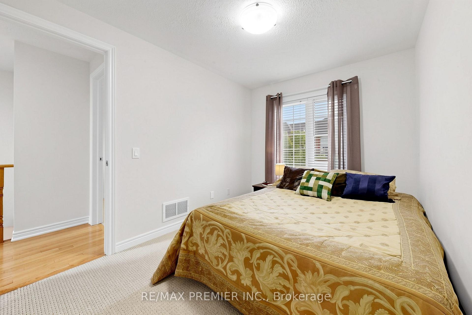 Photo 35 of 5 Hatton Garden Road, Vaughan, Vellore Village — HOMEH
