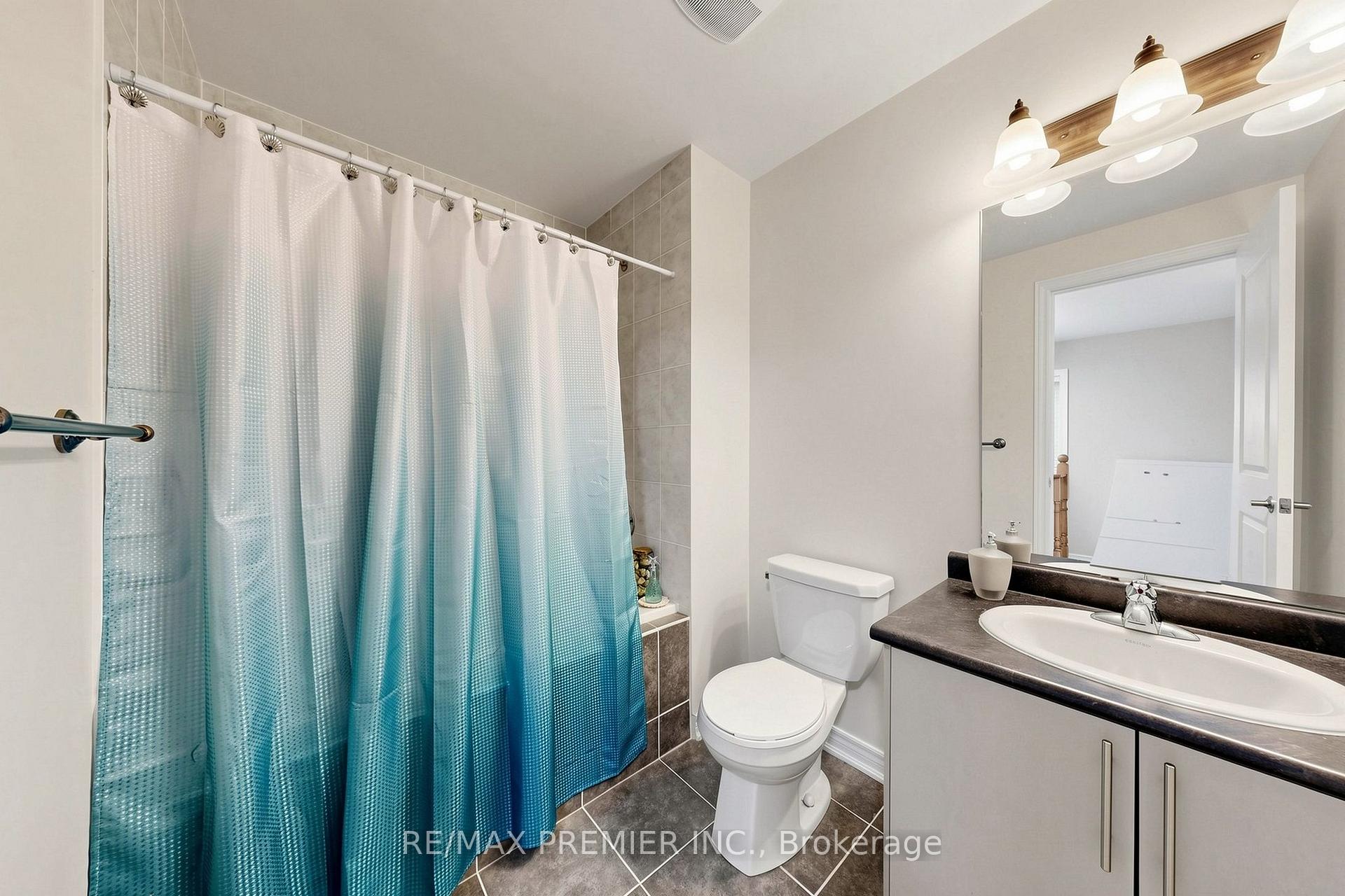 Photo 40 of 5 Hatton Garden Road, Vaughan, Vellore Village — HOMEH