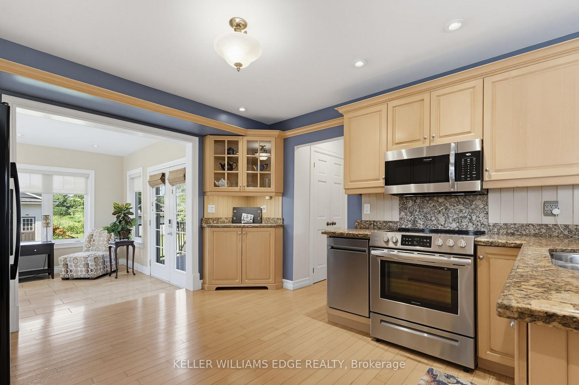 Photo 11 of 5276 Dickenson Road E, Hamilton, Rural Glanbrook — HOMEH