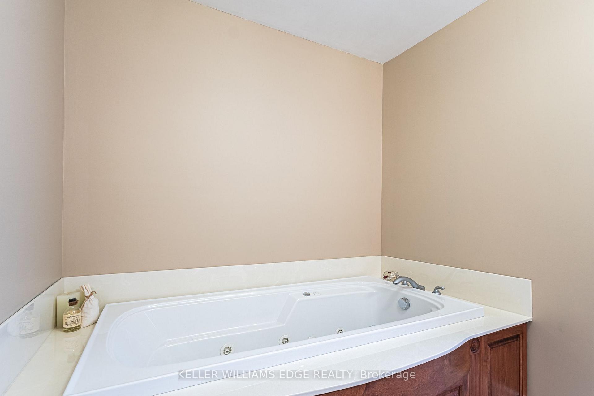 Photo 31 of 5276 Dickenson Road E, Hamilton, Rural Glanbrook — HOMEH