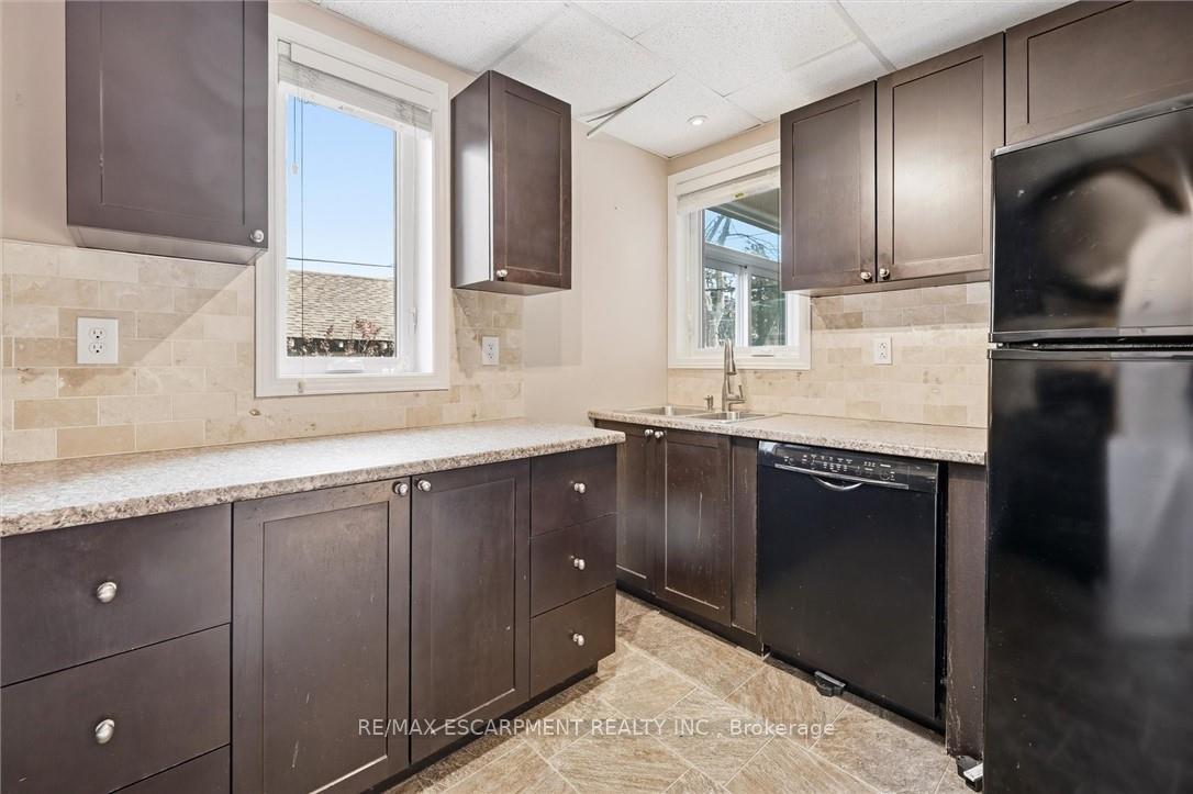 Photo 14 of 81 Carrick Avenue, Hamilton, Stipley — HOMEH