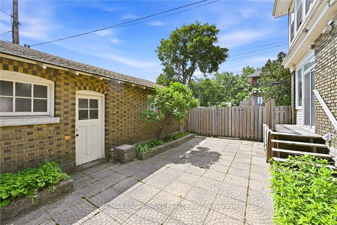 Photo 37 of 81 Carrick Avenue, Hamilton, Stipley — HOMEH