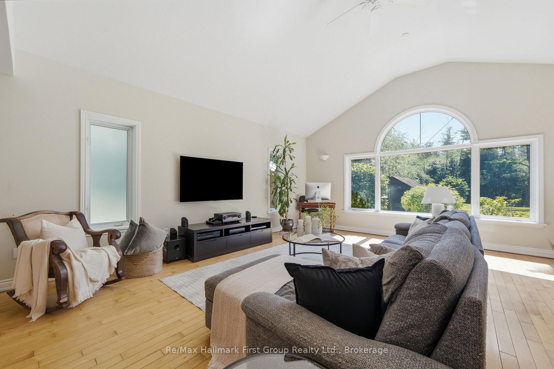 Photo 23 of 2772 Division Street N, Hamilton Township, Rural Hamilton — HOMEH
