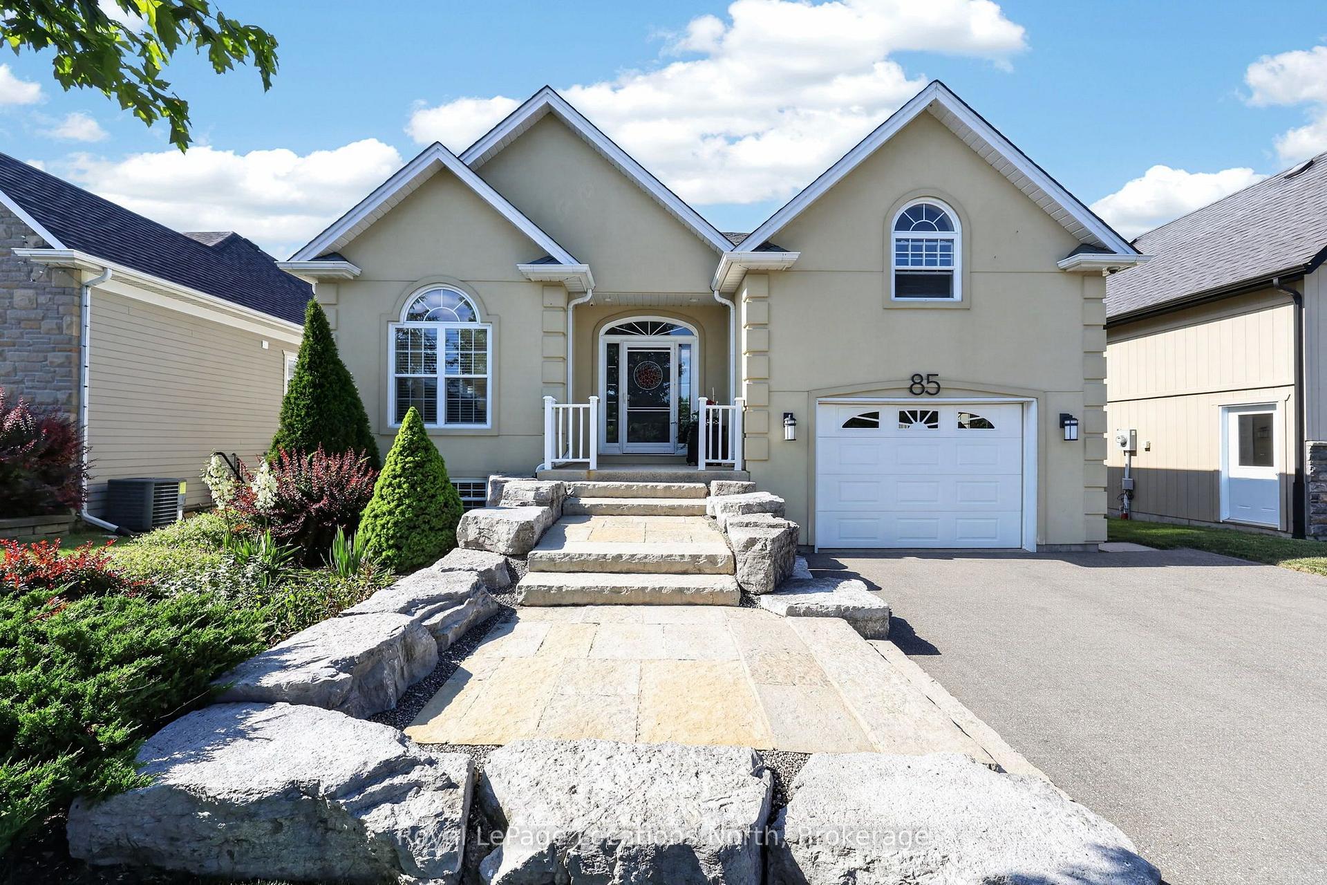 Photo 3 of 85 Findlay Drive, Collingwood — HOMEH