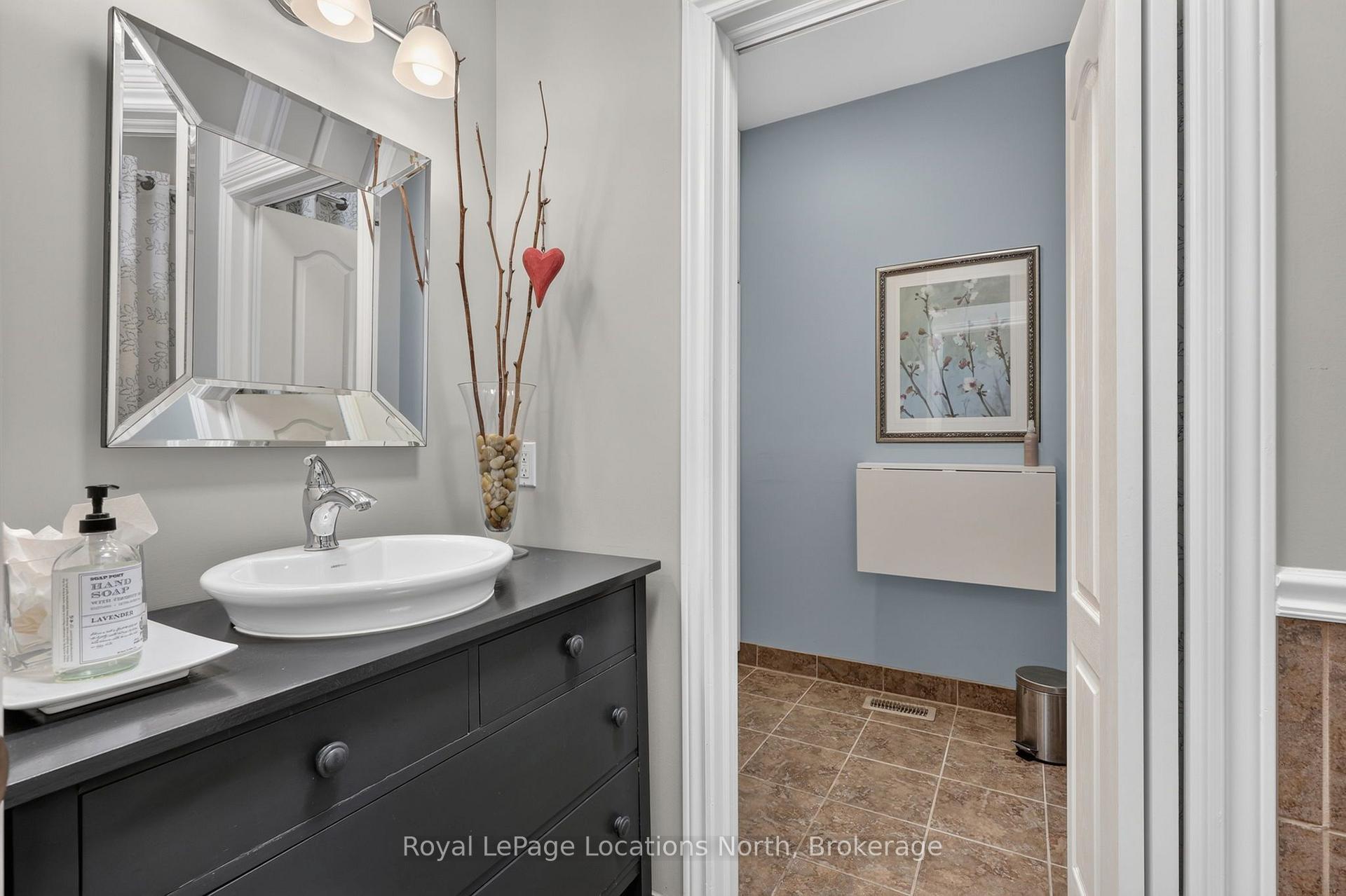 Photo 24 of 85 Findlay Drive, Collingwood — HOMEH