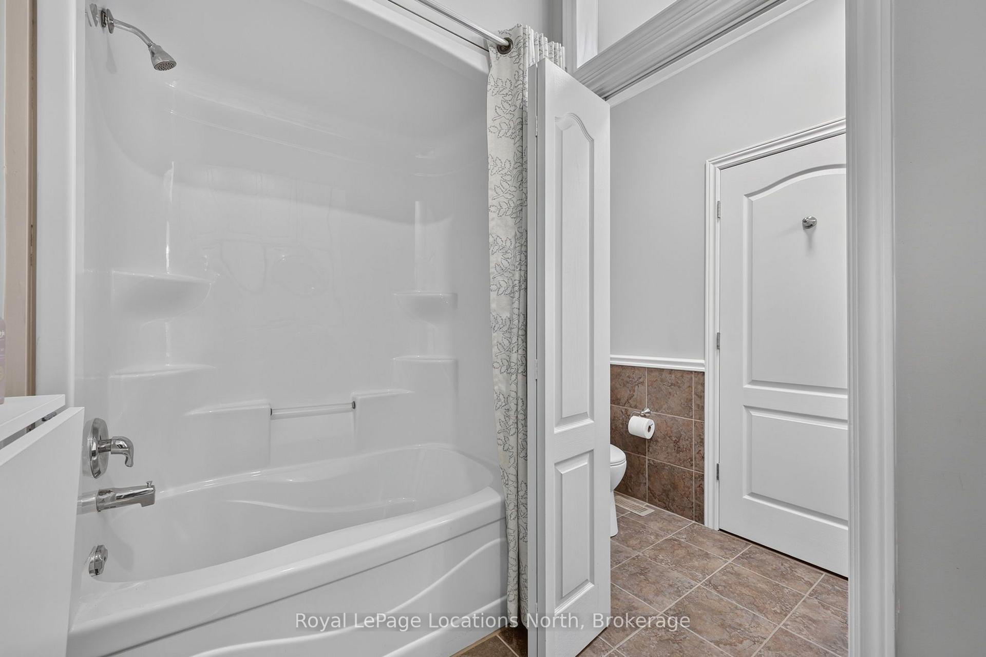 Photo 25 of 85 Findlay Drive, Collingwood — HOMEH
