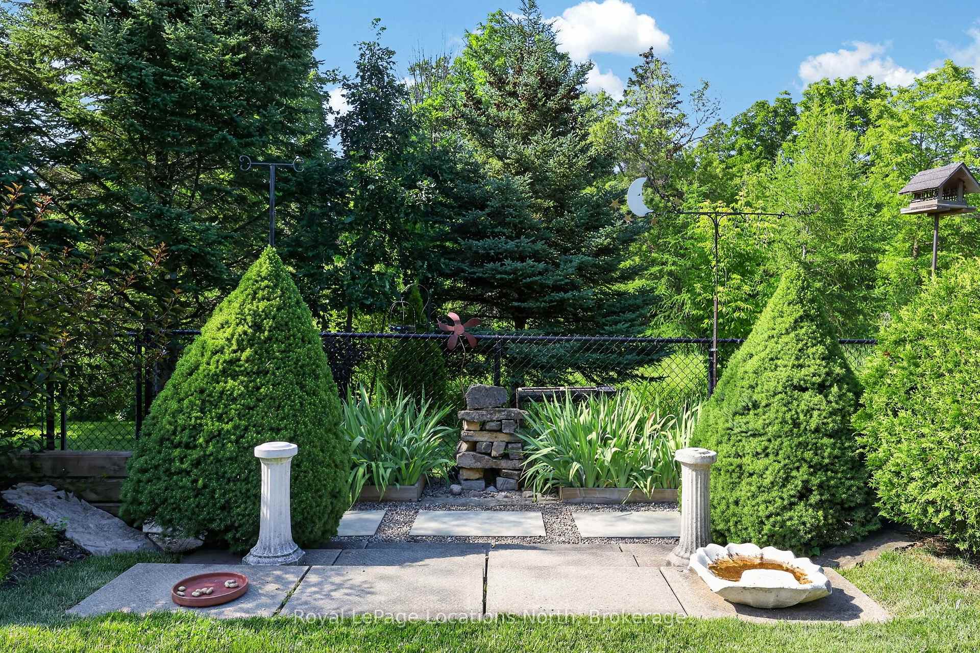 Photo 42 of 85 Findlay Drive, Collingwood — HOMEH