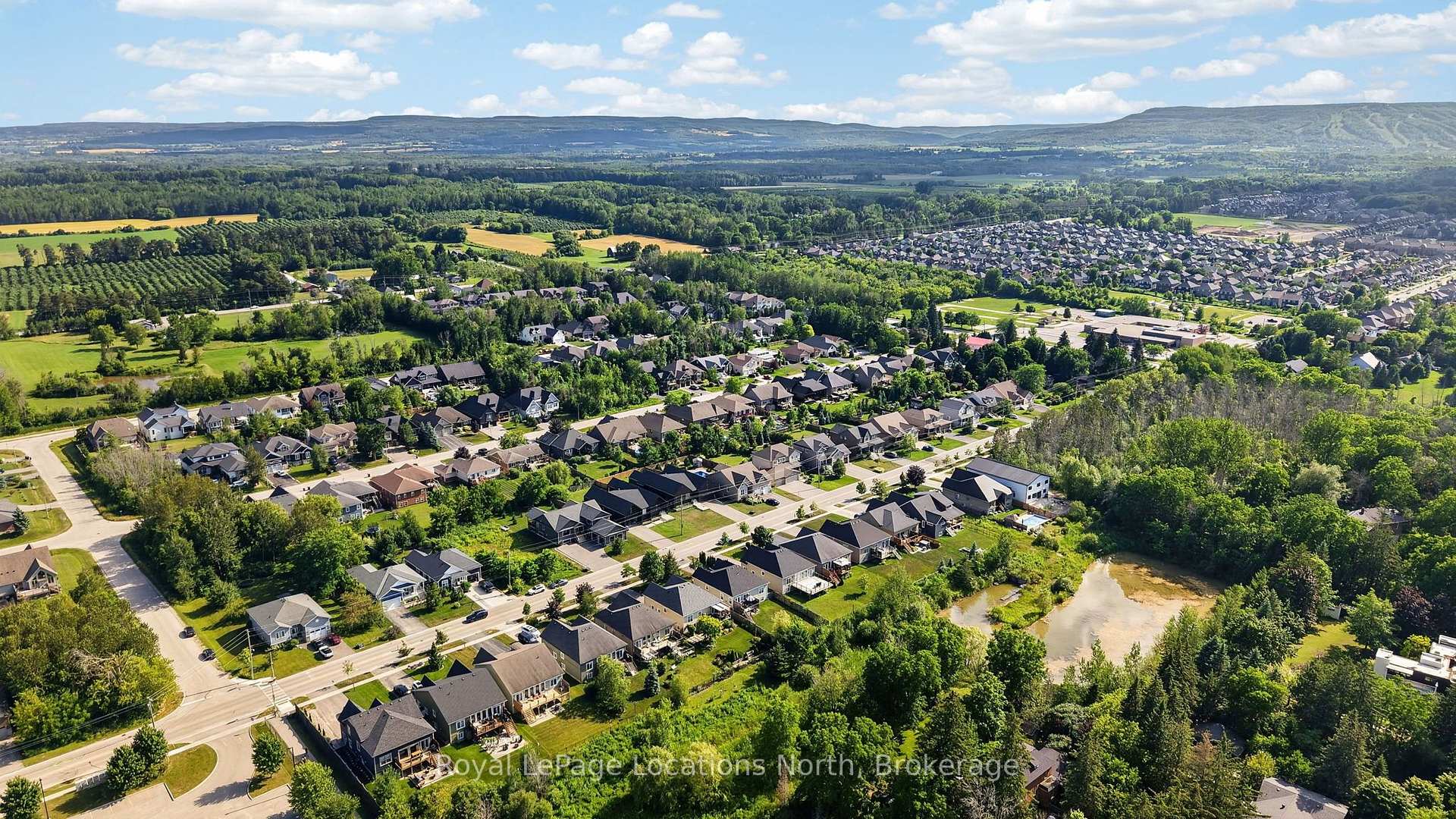 Photo 44 of 85 Findlay Drive, Collingwood — HOMEH