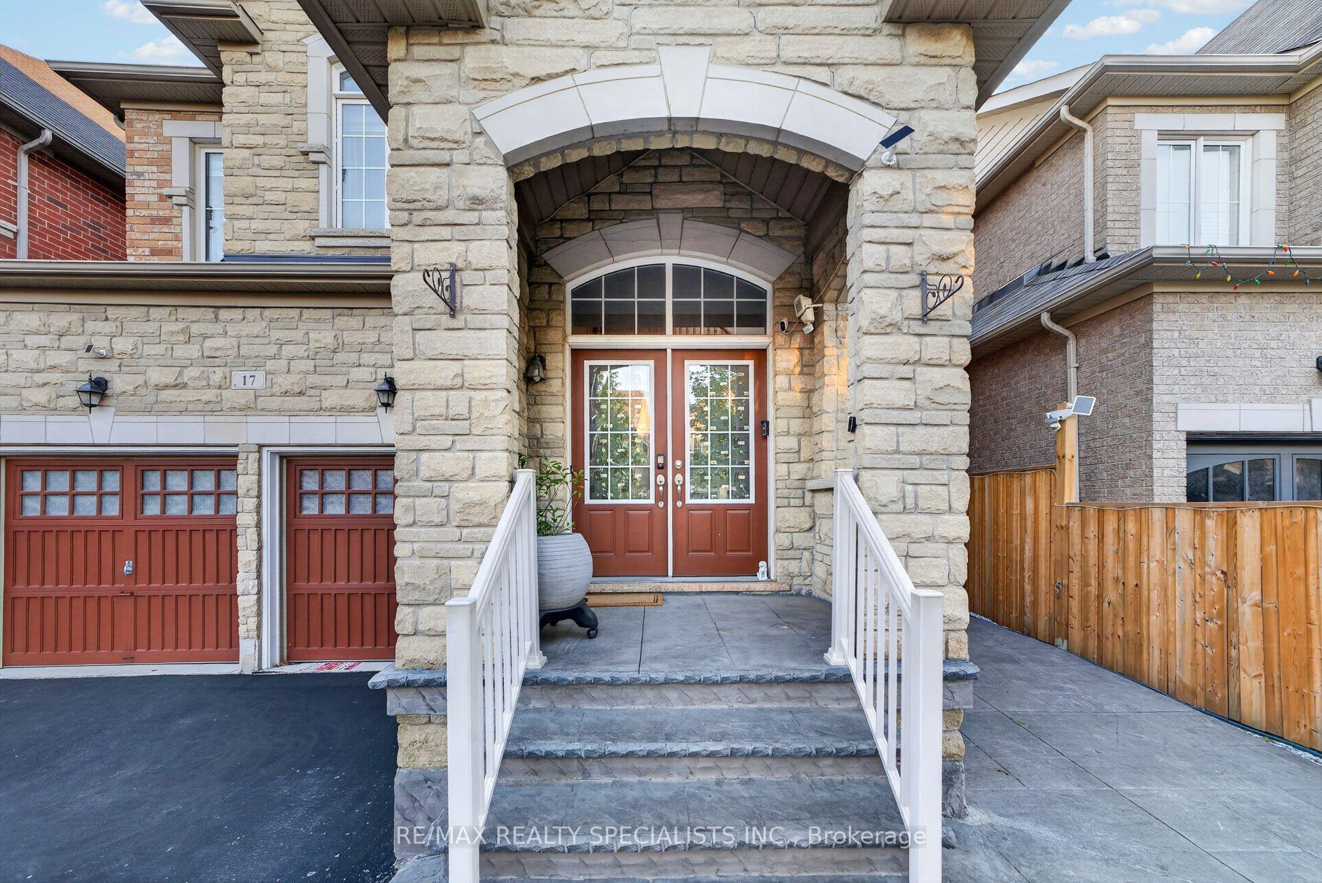 Photo 1 of 17 Tysonville Circle, Brampton, Northwest Brampton — HOMEH