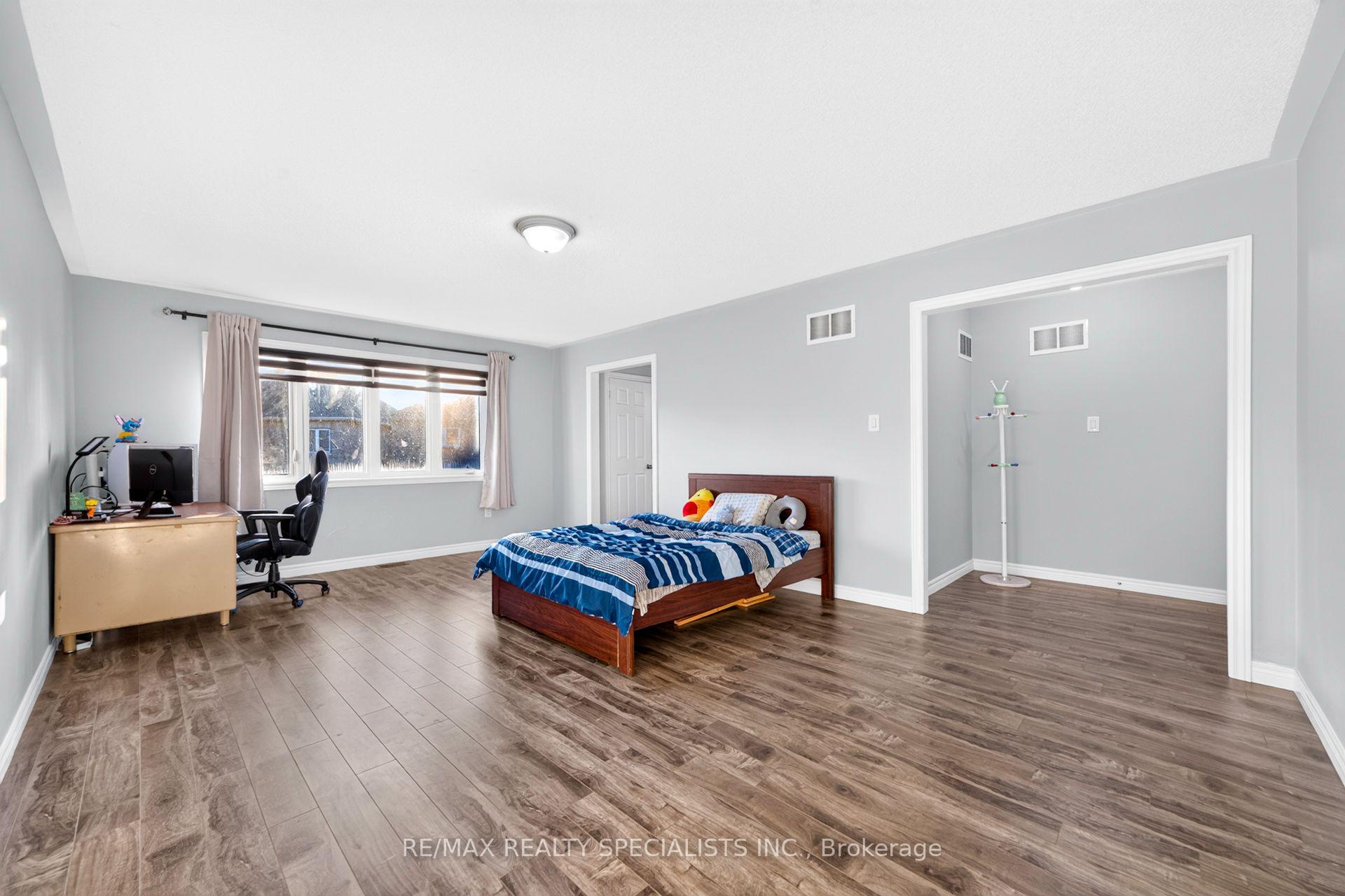 Photo 20 of 17 Tysonville Circle, Brampton, Northwest Brampton — HOMEH