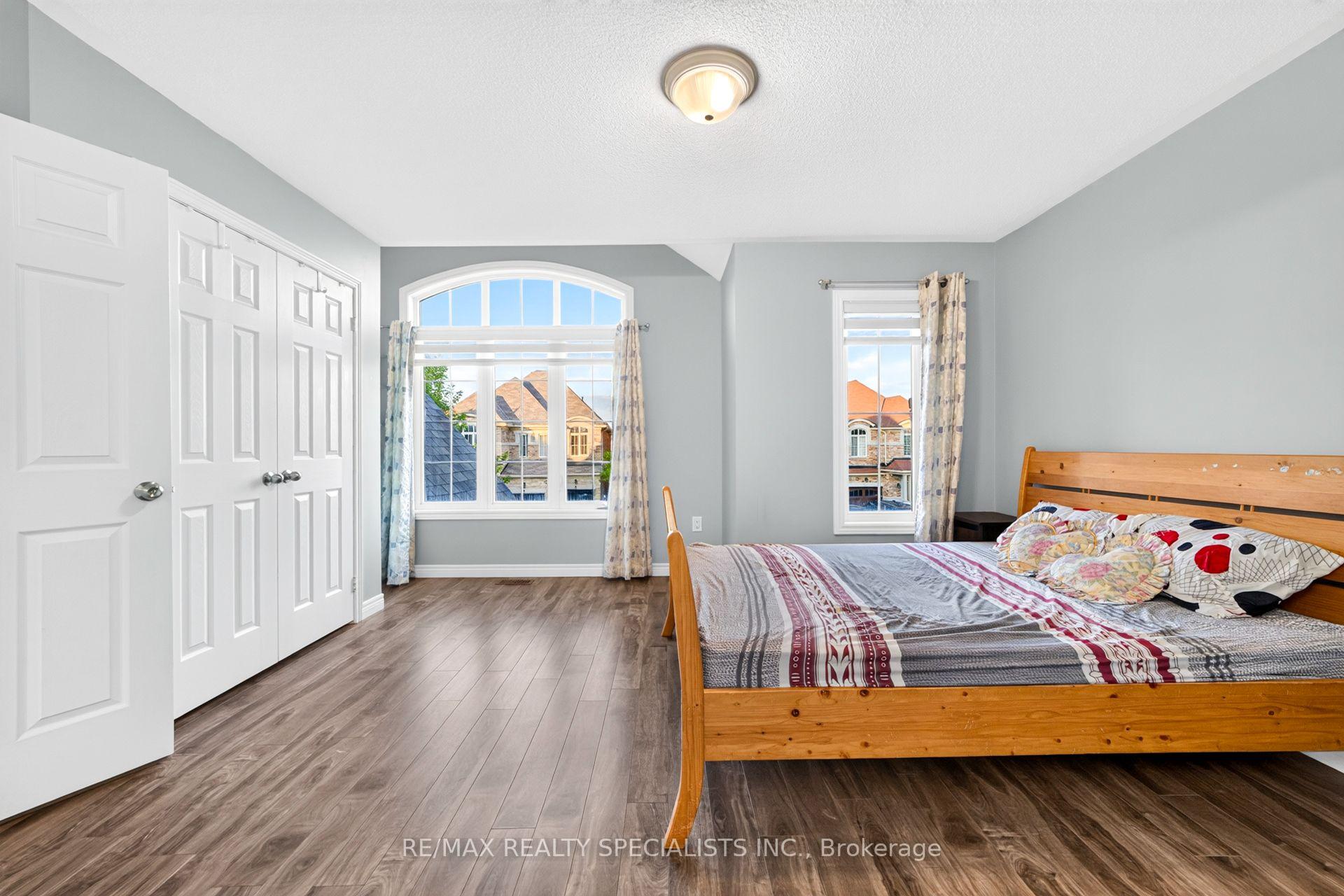 Photo 25 of 17 Tysonville Circle, Brampton, Northwest Brampton — HOMEH