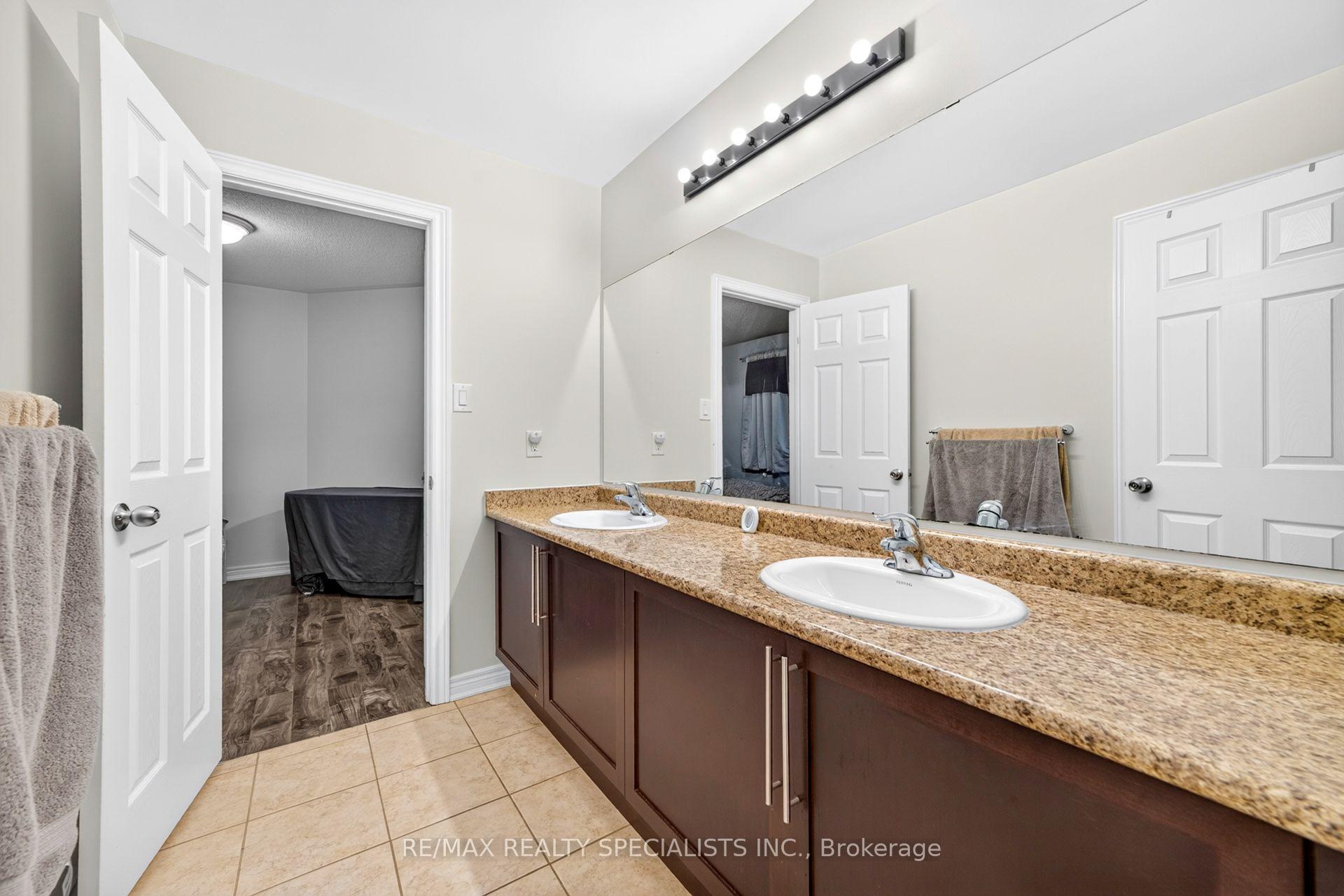 Photo 29 of 17 Tysonville Circle, Brampton, Northwest Brampton — HOMEH
