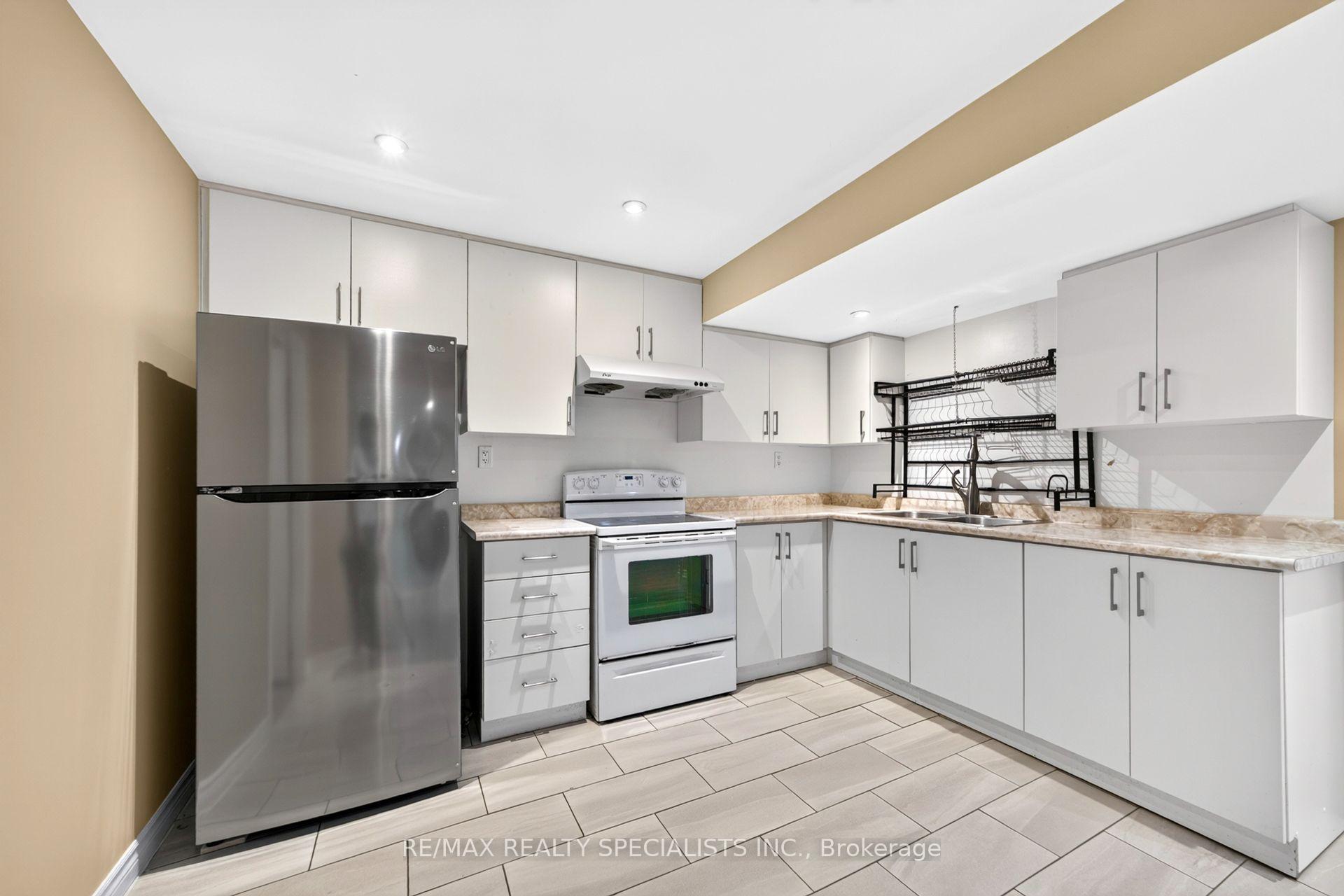Photo 39 of 17 Tysonville Circle, Brampton, Northwest Brampton — HOMEH