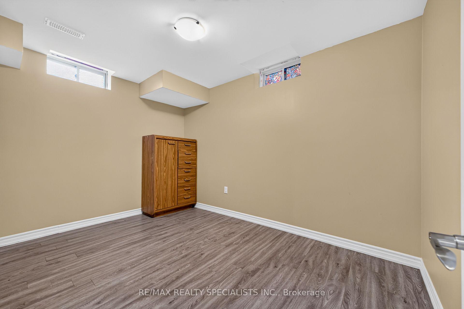 Photo 42 of 17 Tysonville Circle, Brampton, Northwest Brampton — HOMEH