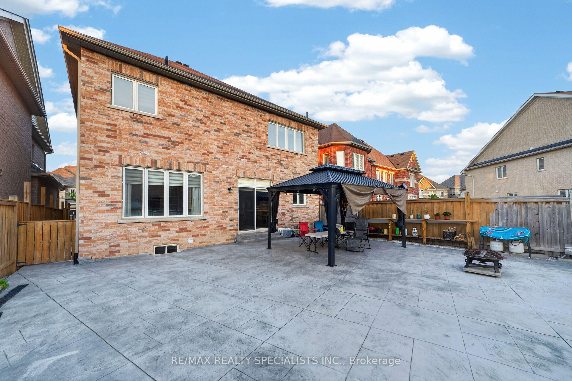 Photo 45 of 17 Tysonville Circle, Brampton, Northwest Brampton — HOMEH
