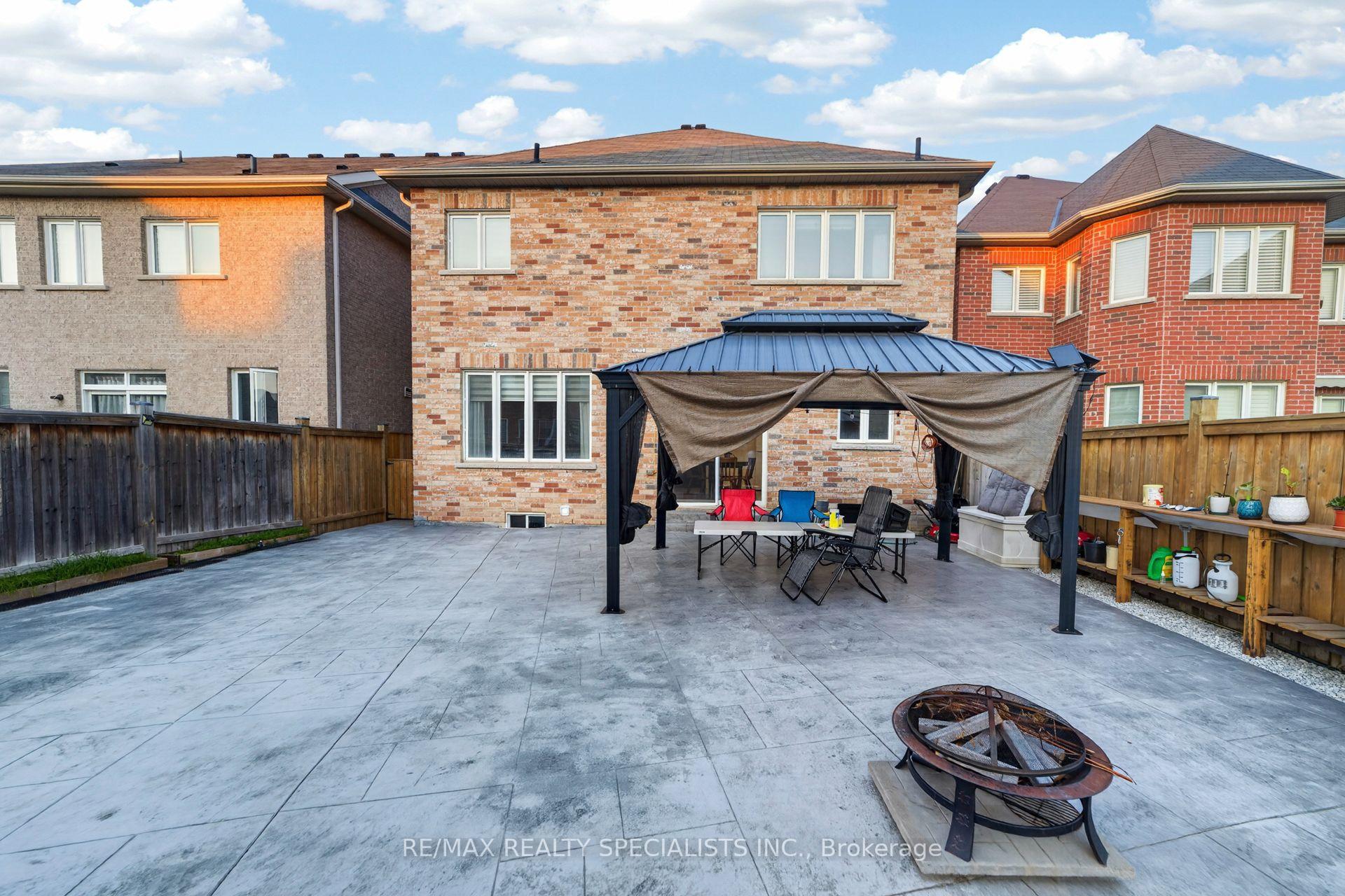 Photo 47 of 17 Tysonville Circle, Brampton, Northwest Brampton — HOMEH