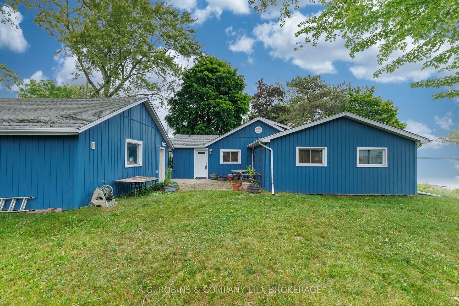 Photo 3 of 11251 Harbourview Road, Wainfleet, Lakeshore — HOMEH