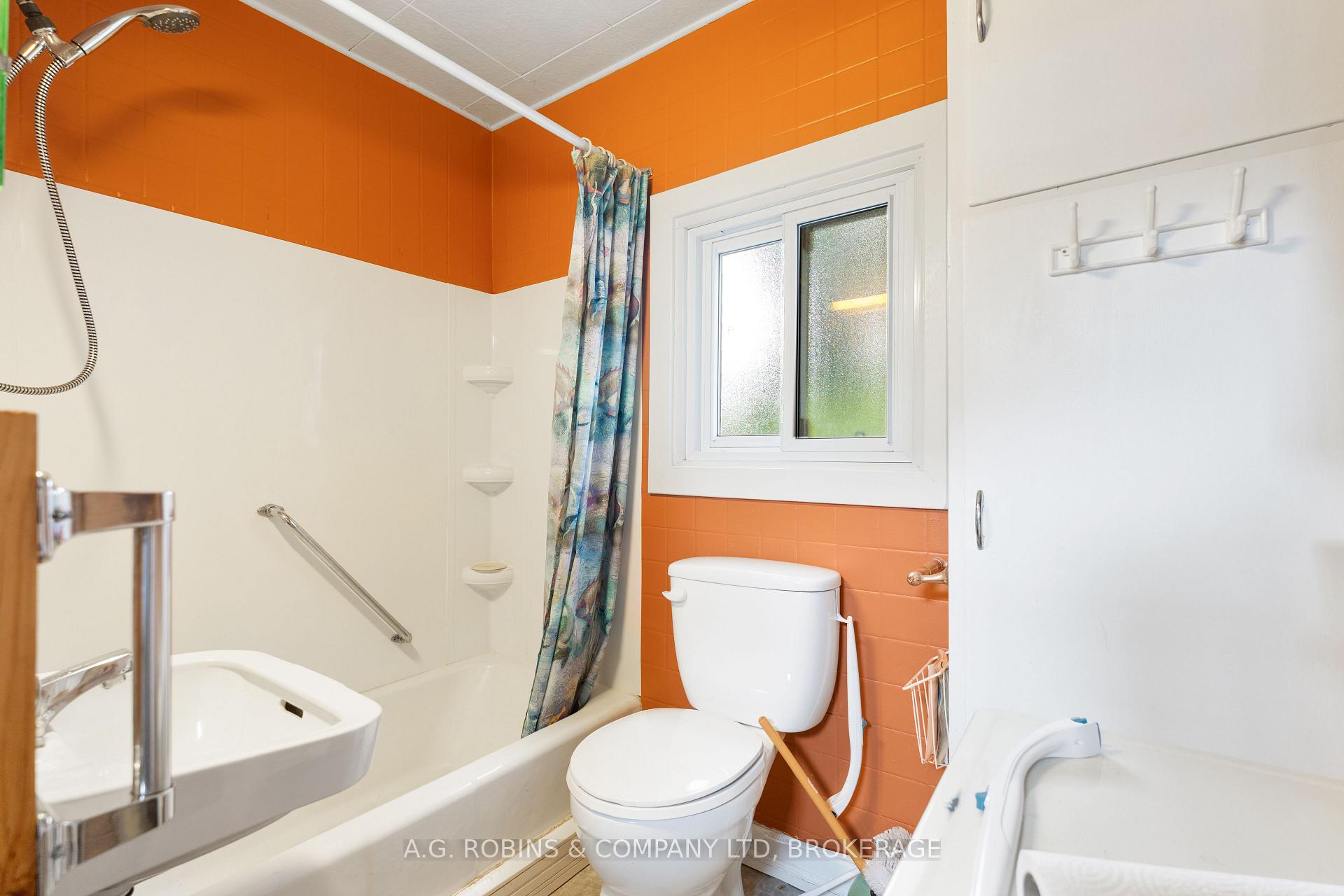 Photo 17 of 11251 Harbourview Road, Wainfleet, Lakeshore — HOMEH