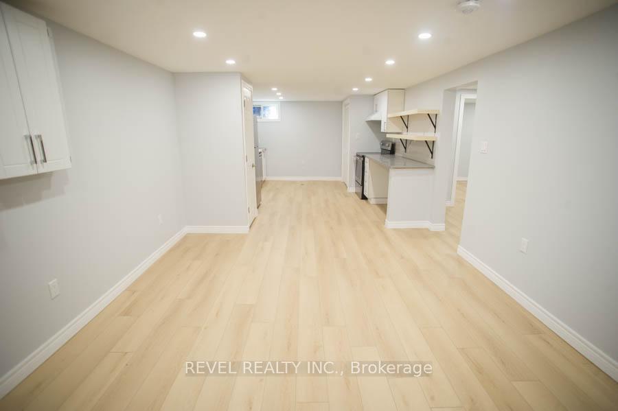 Photo 3 of Unit 3, 415 Chatham Street, Brantford, East Ward — HOMEH