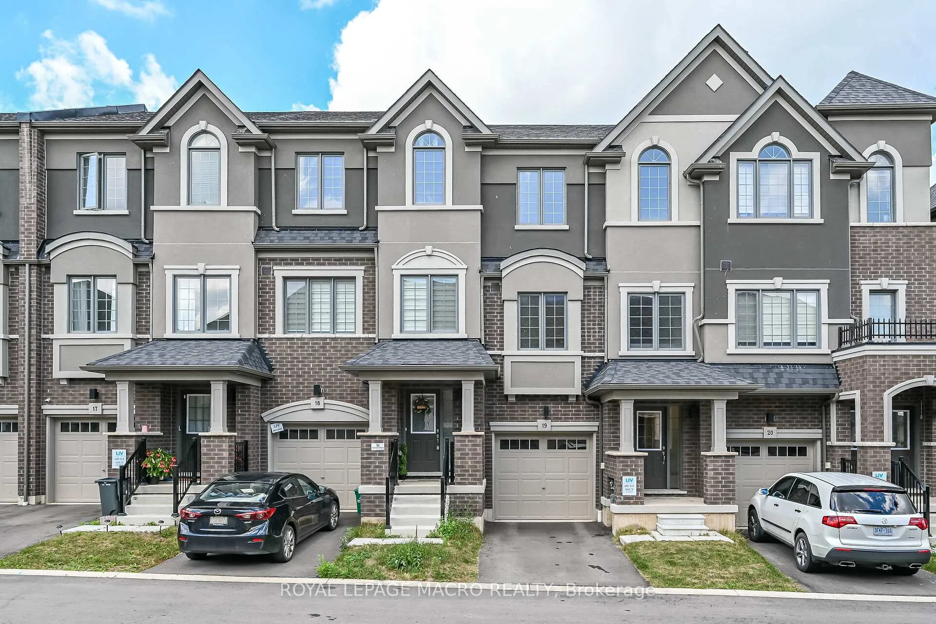 Front of Unit 19, 620 Colborne Street W