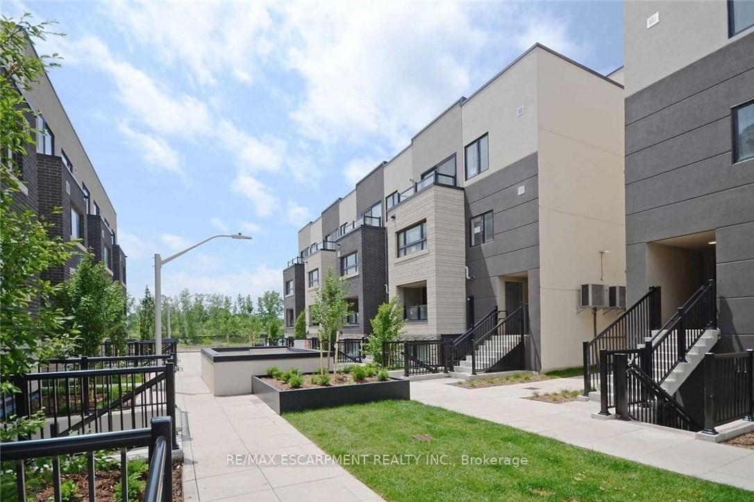 Photo 2 of Unit 105, 1135 Cooke Boulevard, Burlington, LaSalle — HOMEH