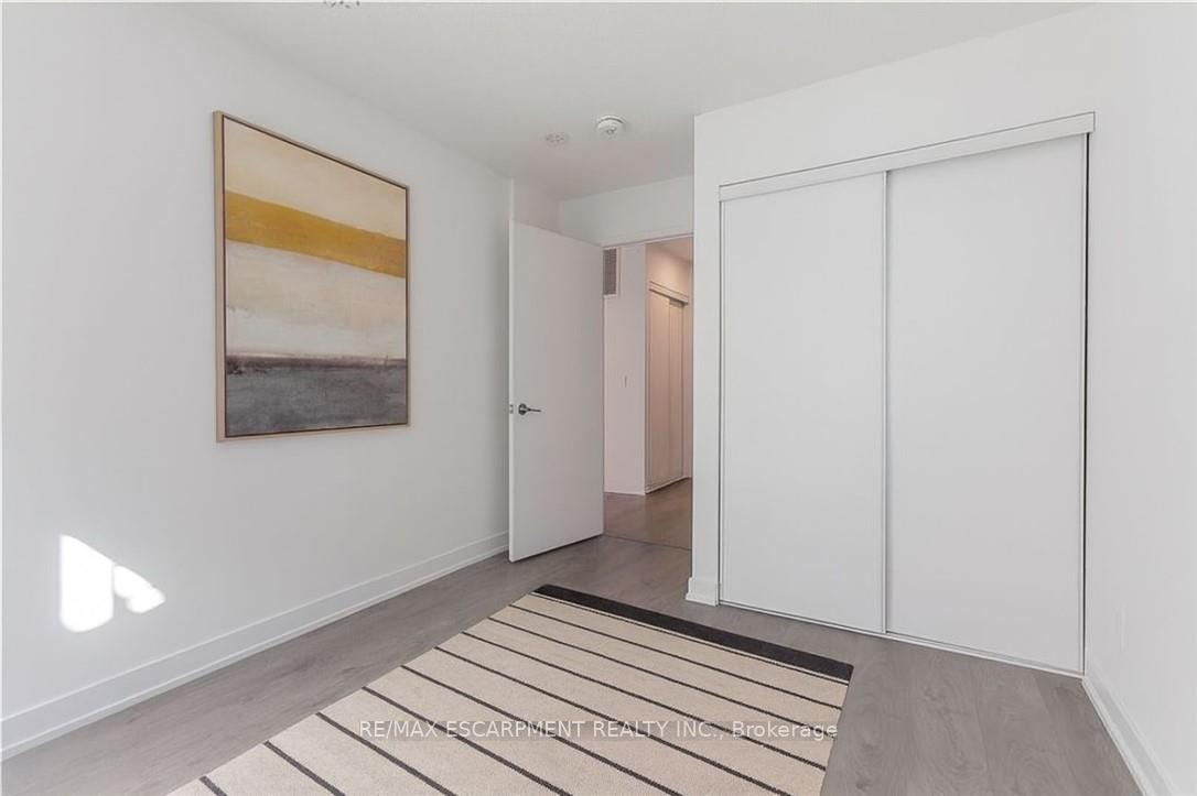 Photo 9 of Unit 105, 1135 Cooke Boulevard, Burlington, LaSalle — HOMEH
