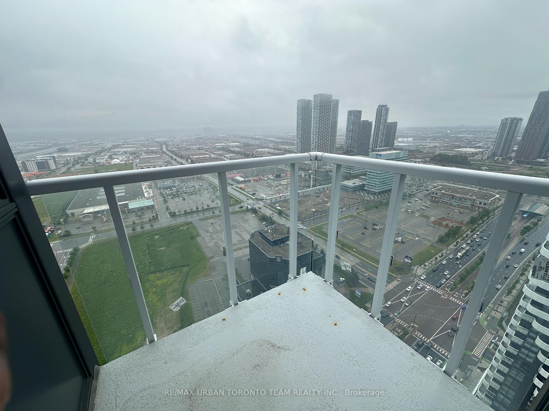 Photo 5 of Unit 4112, 225 Commerce Street, Vaughan, Vaughan Corporate Centre — HOMEH