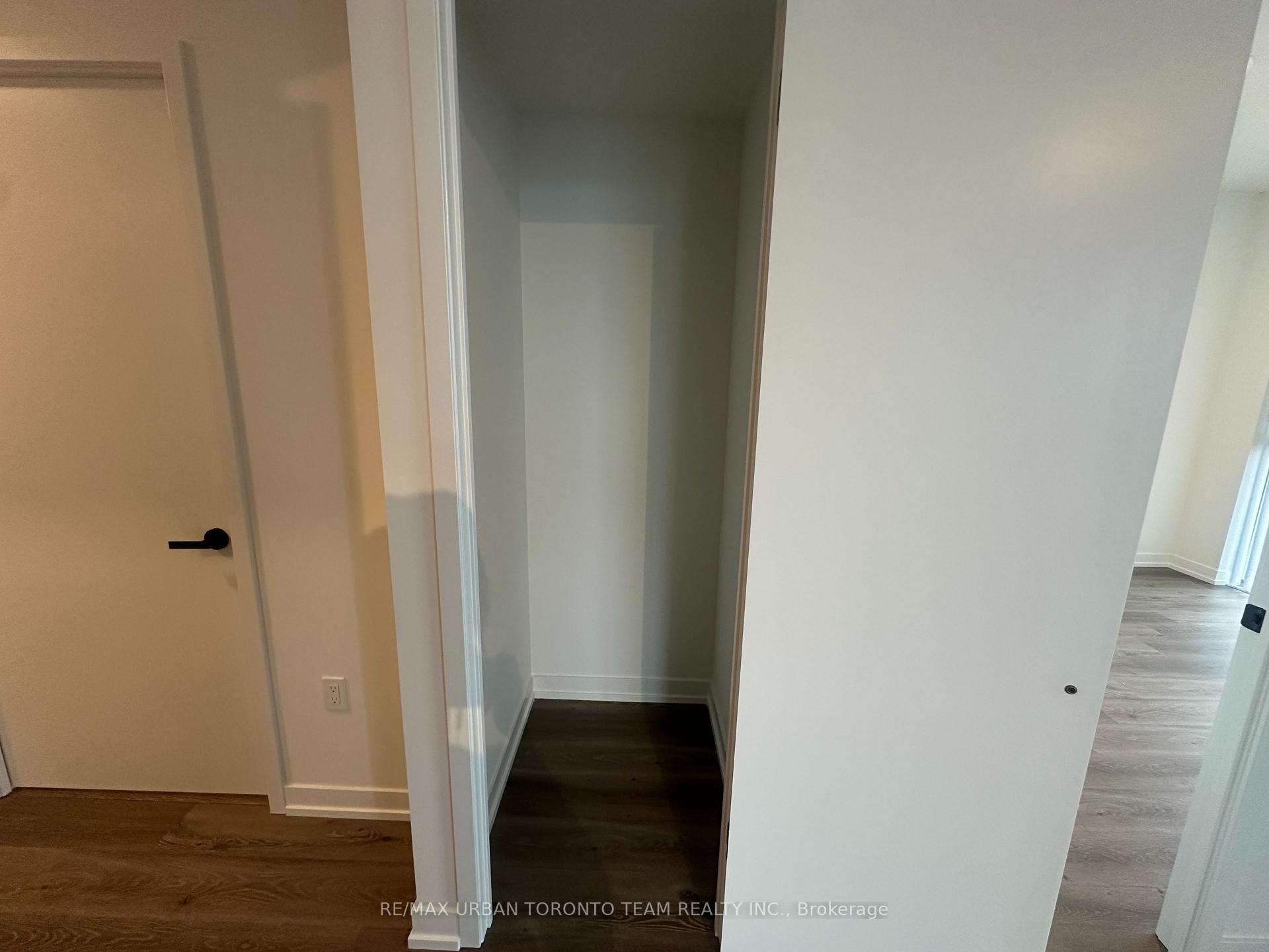 Photo 9 of Unit 4112, 225 Commerce Street, Vaughan, Vaughan Corporate Centre — HOMEH