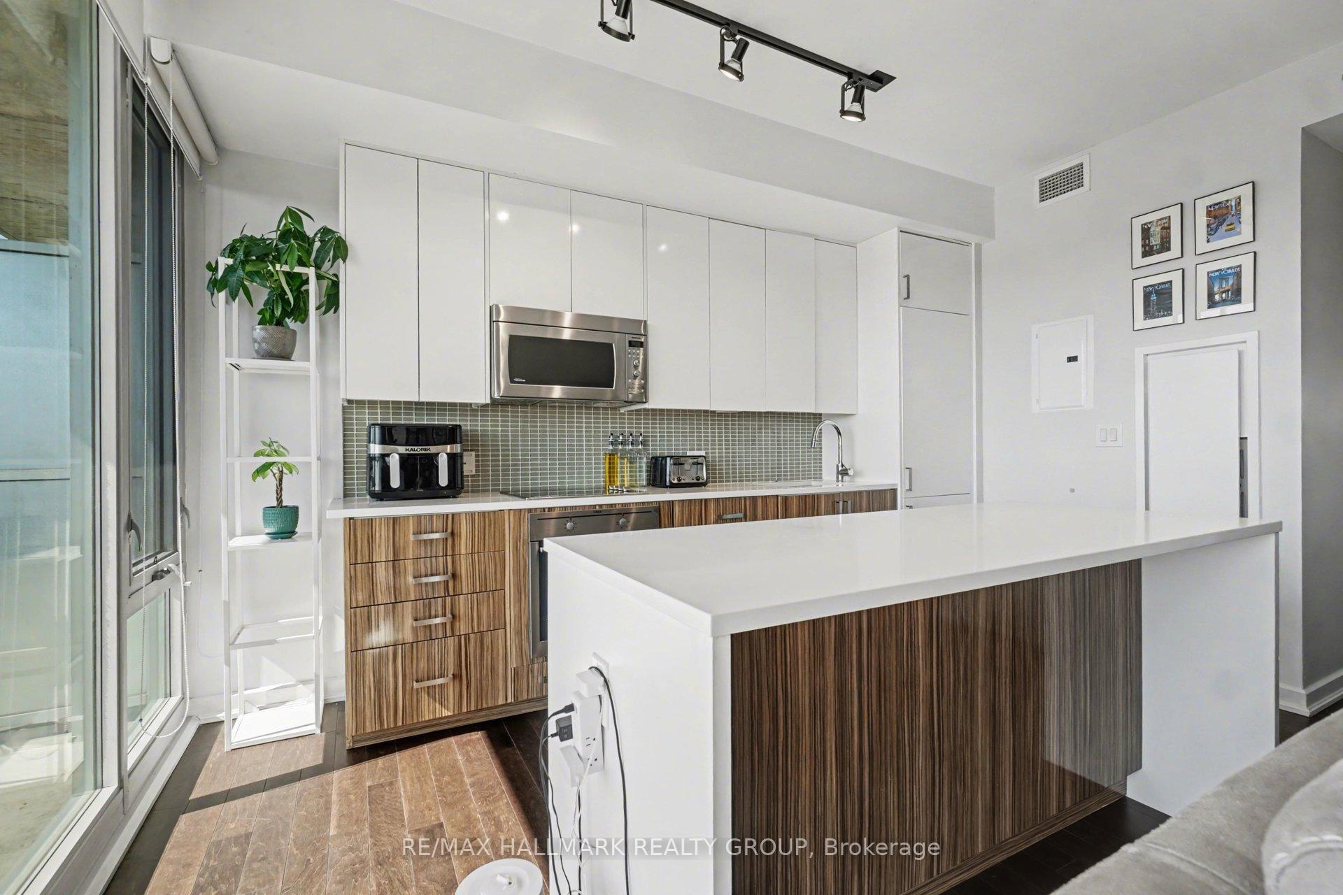 Photo 4 of Unit 1208, 300 Lisgar Street, Ottawa, Ottawa Centre — HOMEH