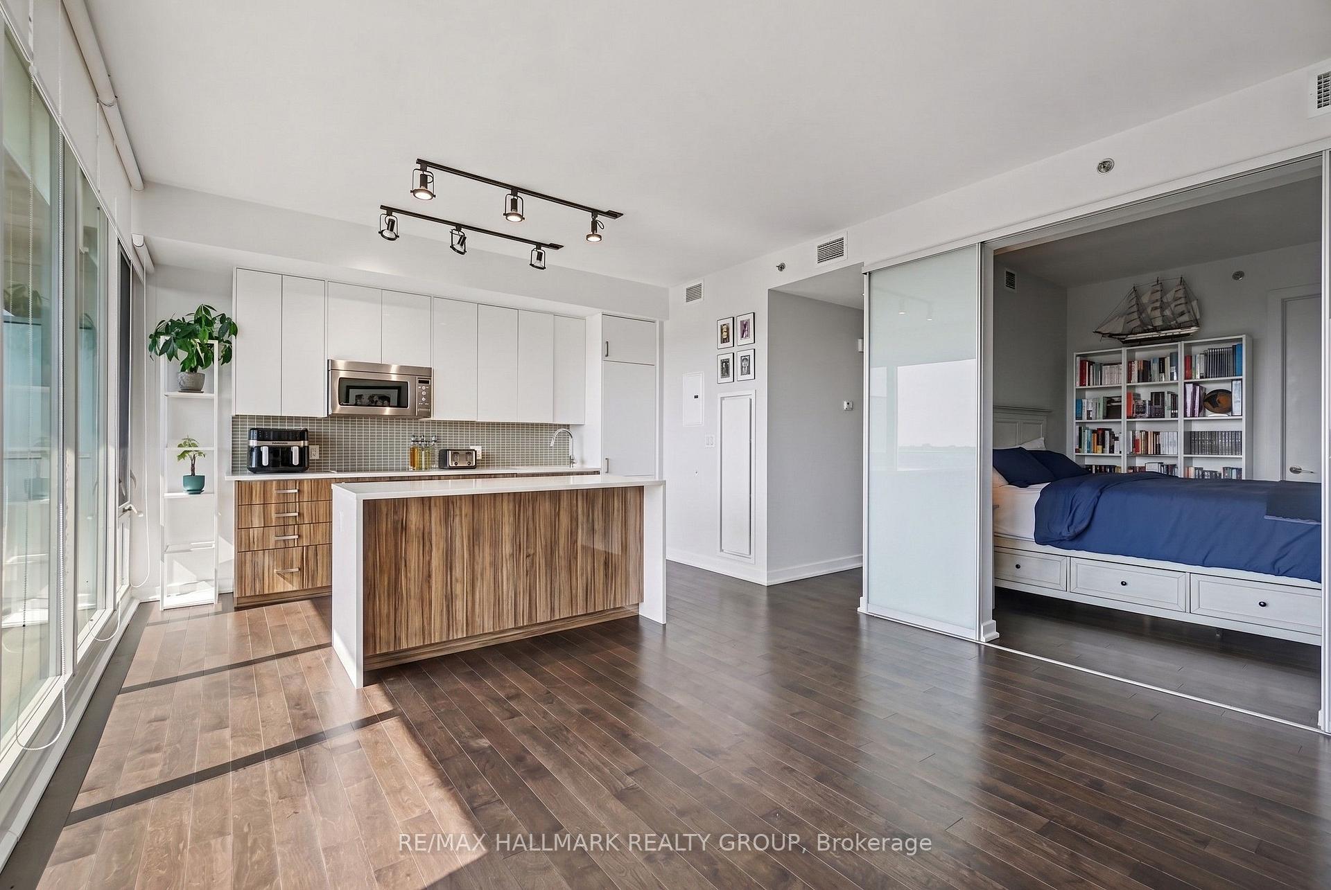 Photo 8 of Unit 1208, 300 Lisgar Street, Ottawa, Ottawa Centre — HOMEH