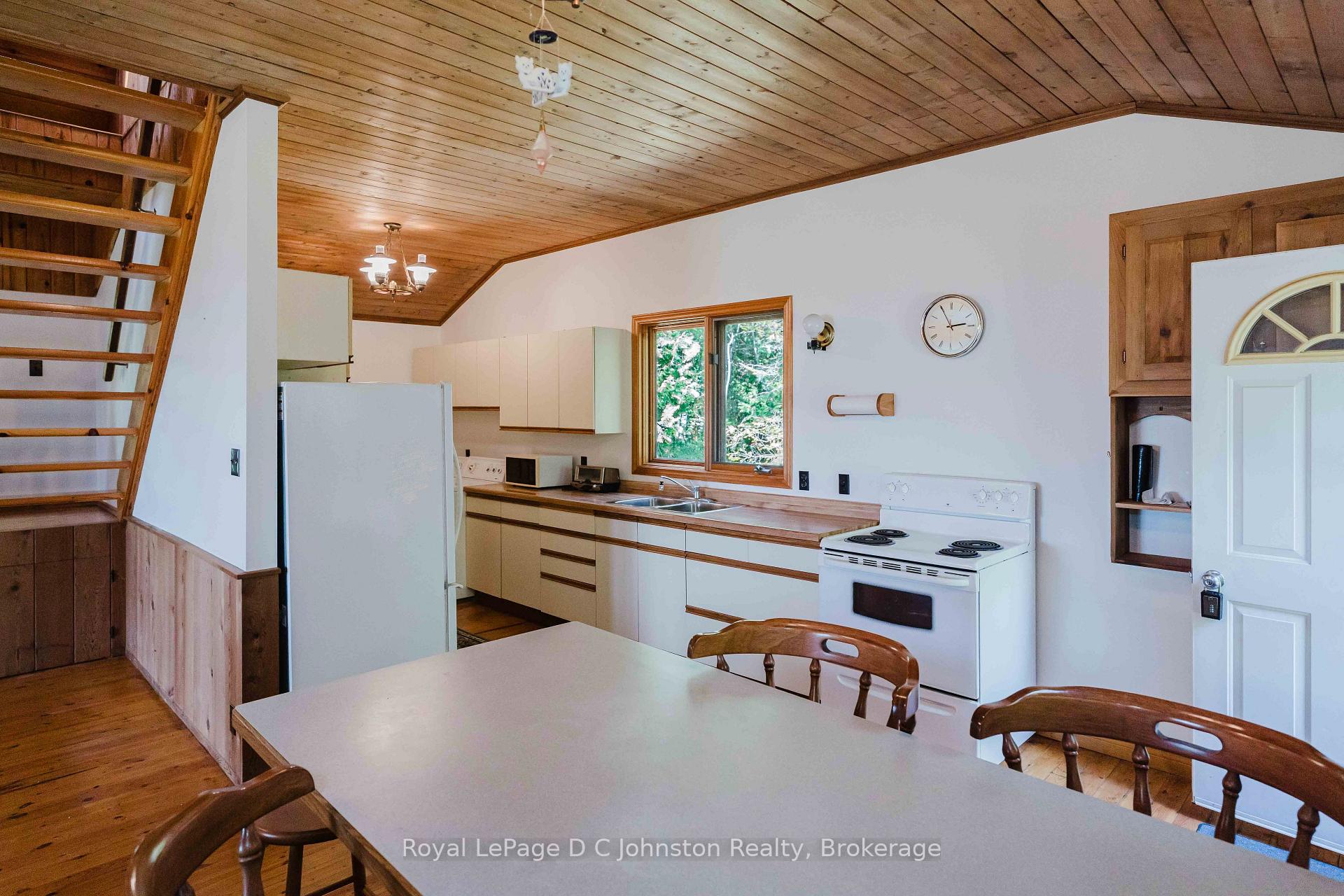 Photo 17 of 140 Hea Road, South Bruce Peninsula — HOMEH