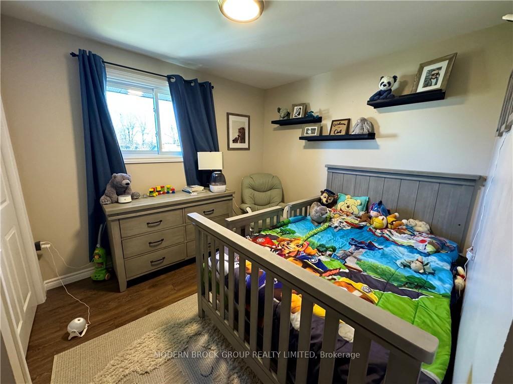 Photo 8 of 784 Comstock Crescent, Brockville, Brockville — HOMEH