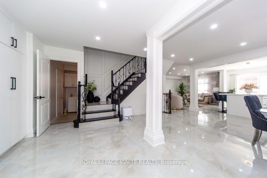 Photo 6 of 189 Dadson Drive, Clarington, Bowmanville — HOMEH