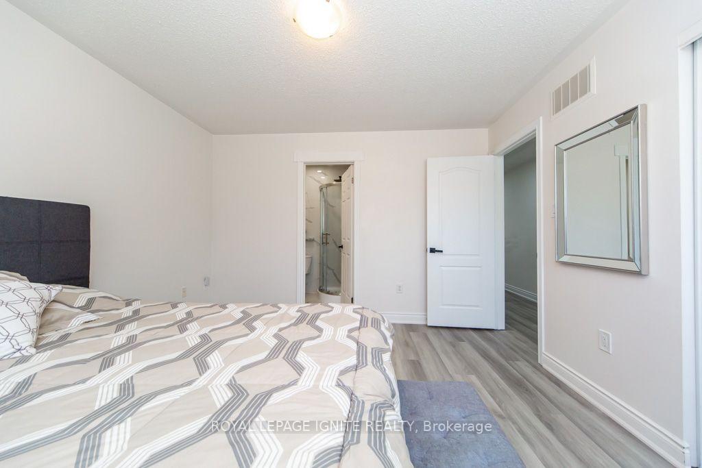 Photo 24 of 189 Dadson Drive, Clarington, Bowmanville — HOMEH