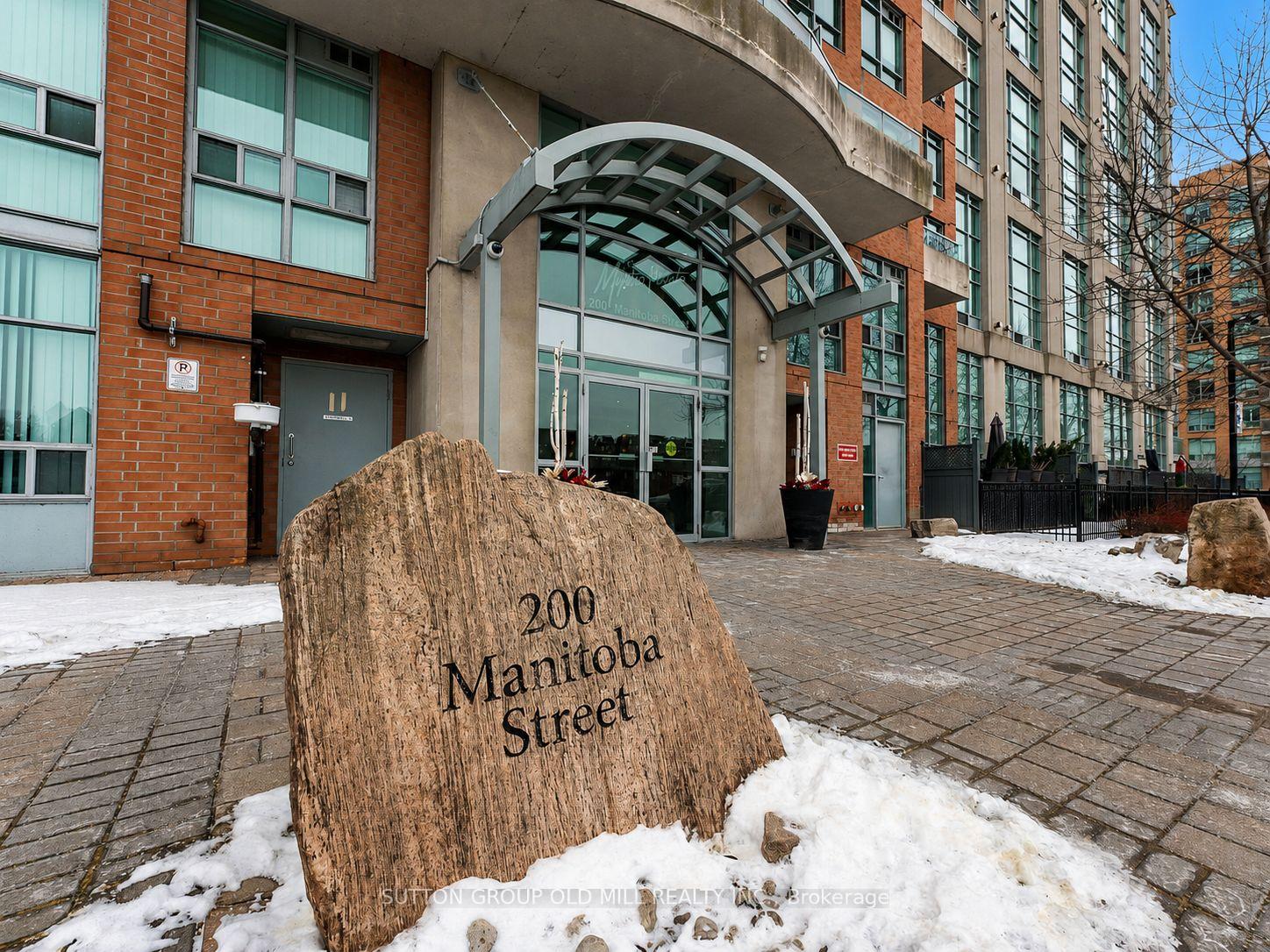 Front of Unit 411, 200 manitoba Street
