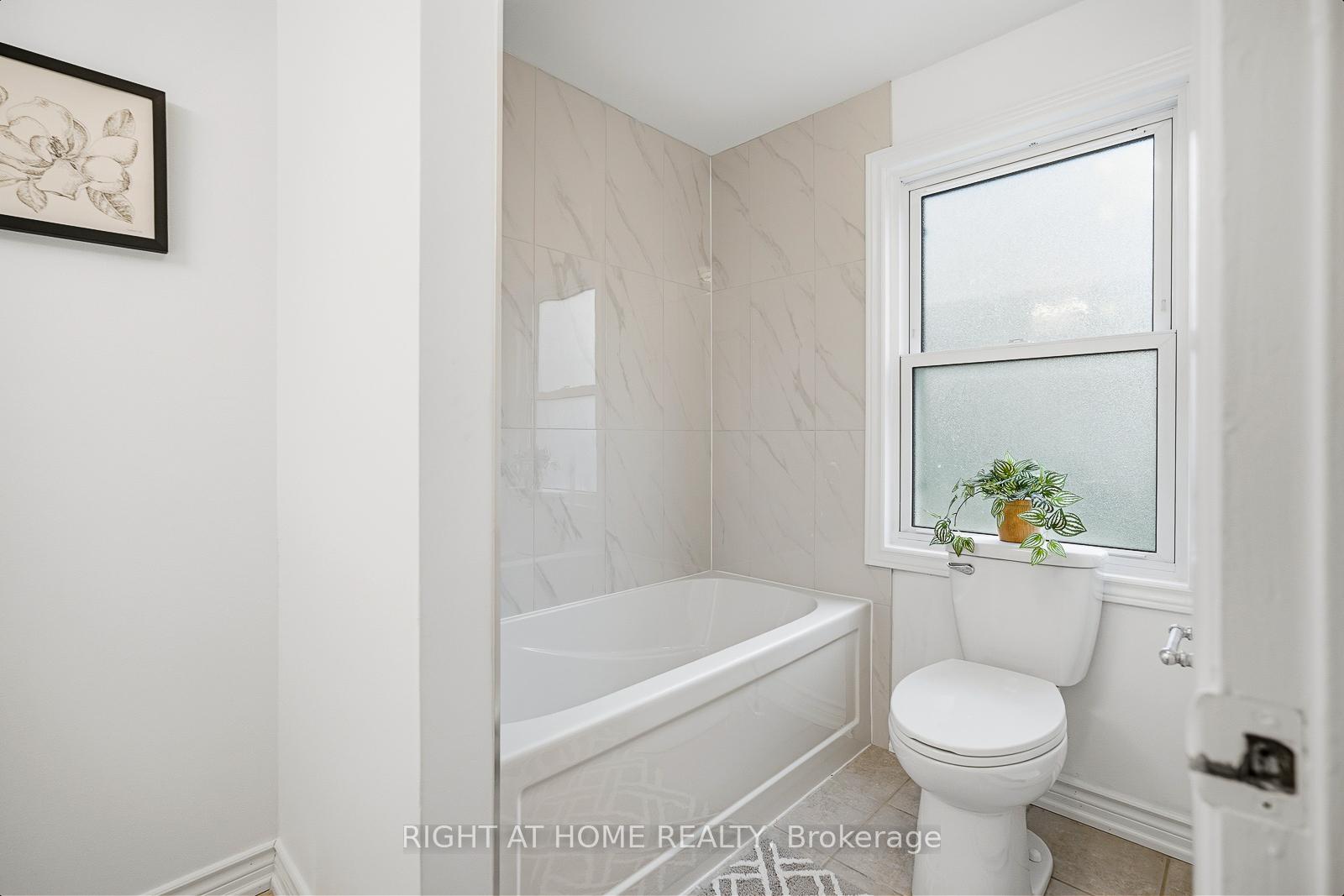Photo 25 of 259 Glenwoods Avenue, Georgina, Keswick South — HOMEH