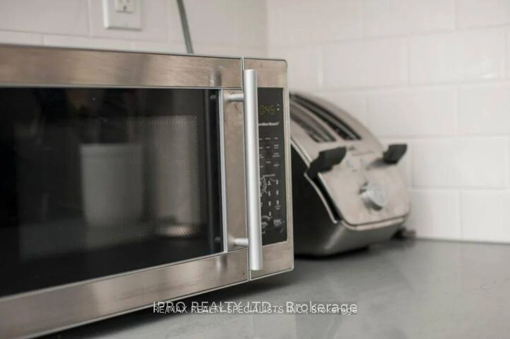 Photo 36 of Unit 1, 450 Bathurst Street, Toronto, Trinity-Bellwoods — HOMEH